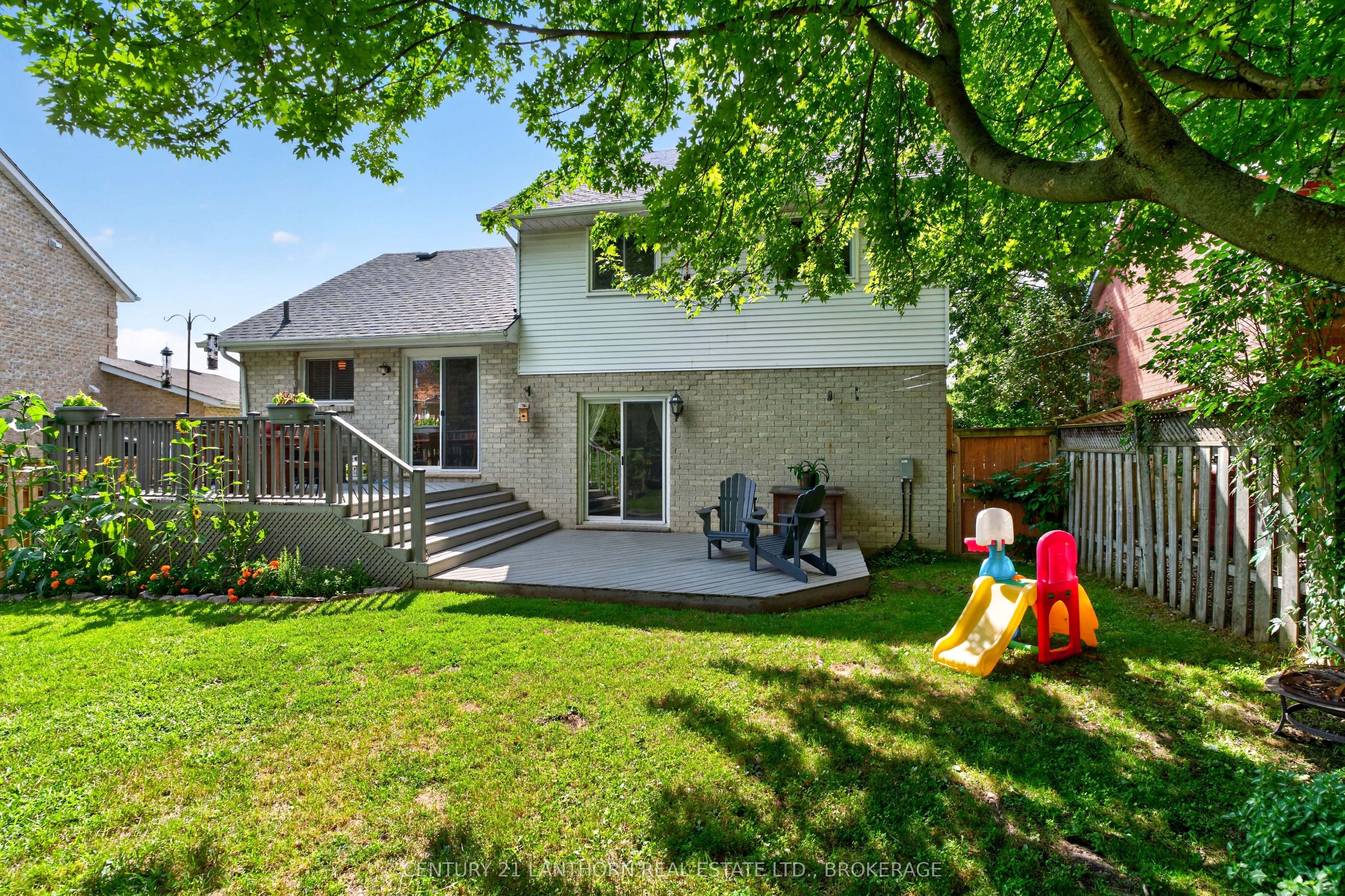 1006 Dillingham Street Property Photo 7