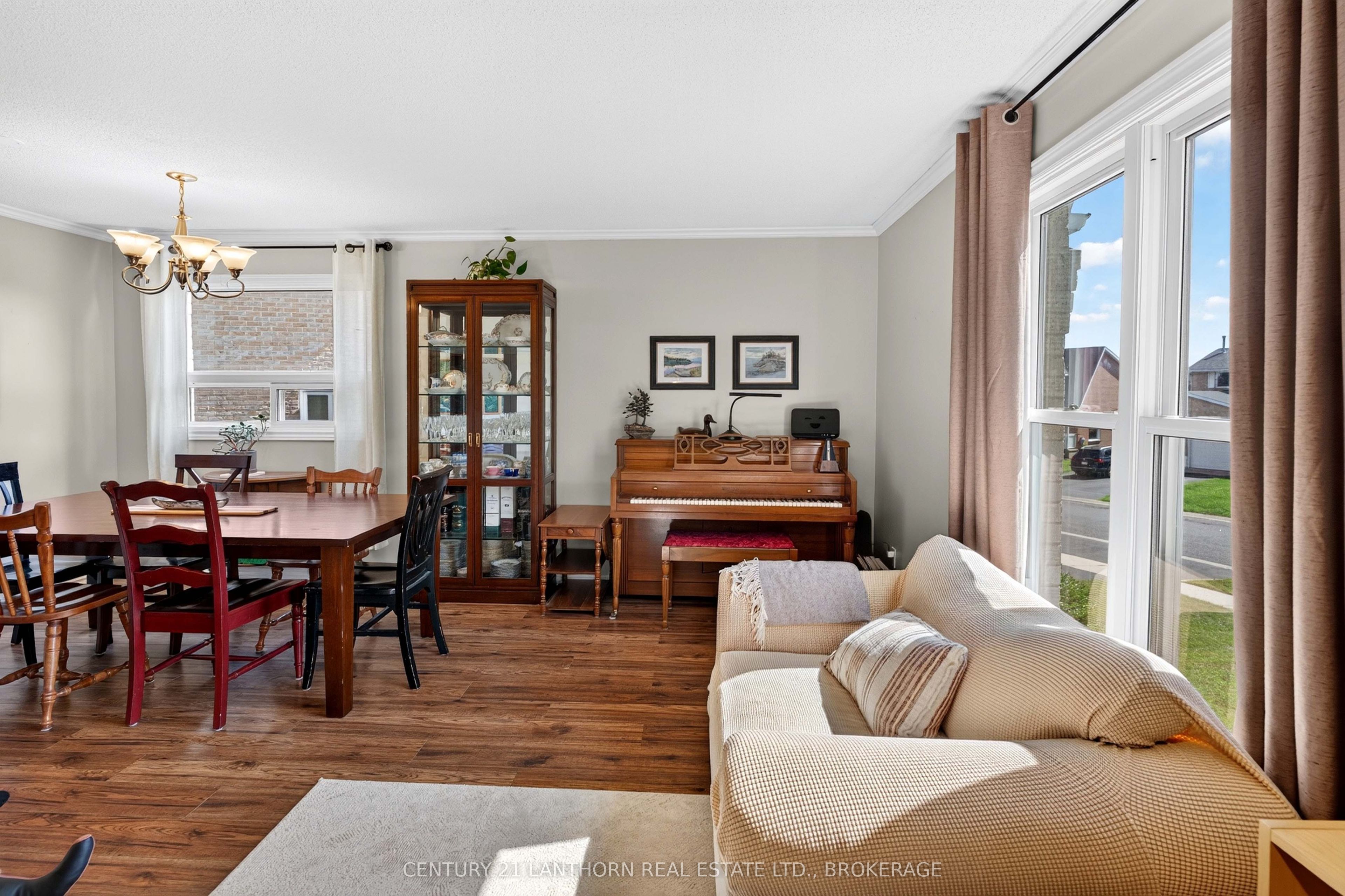 1006 Dillingham Street Property Photo 27