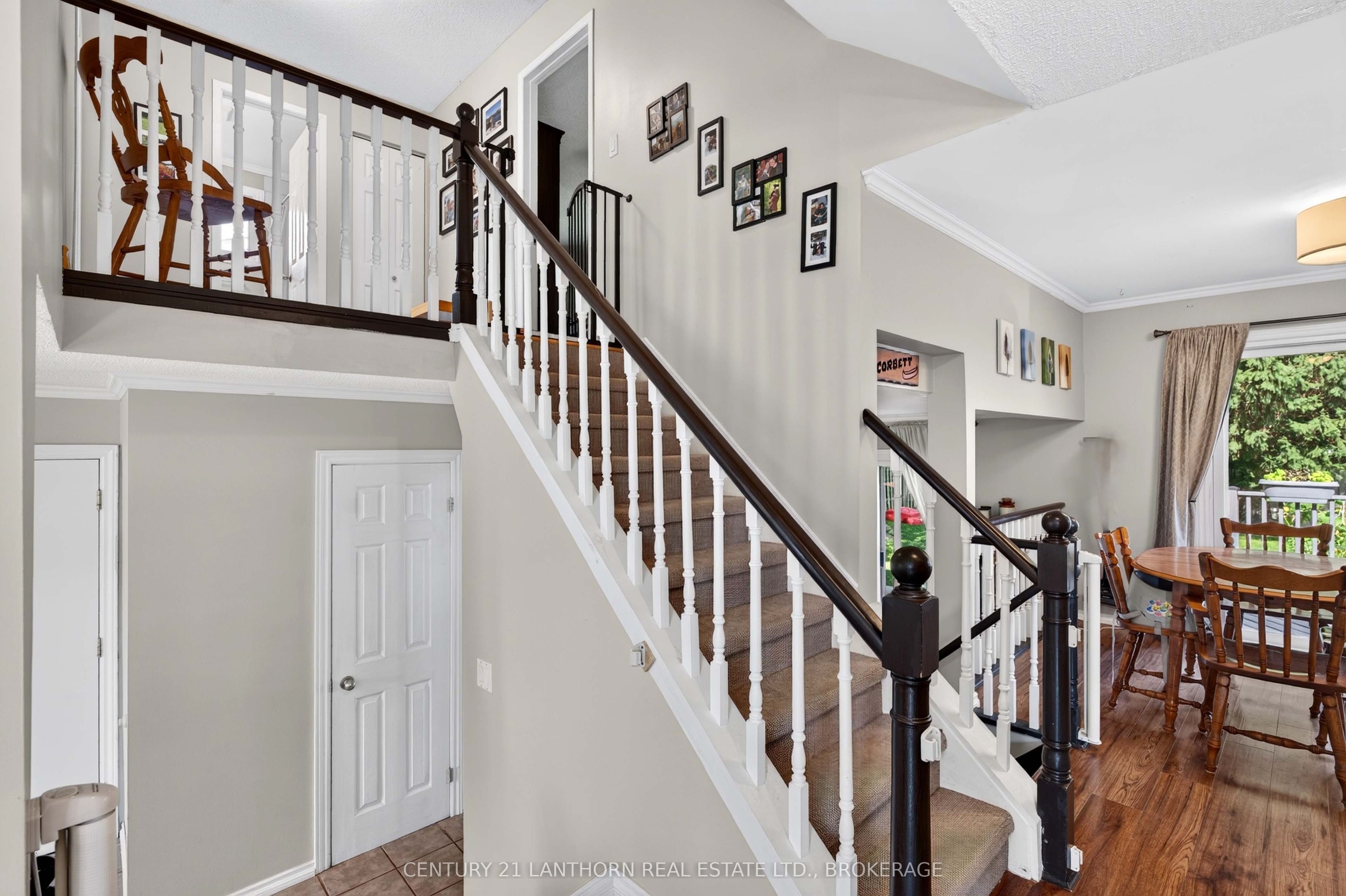 1006 Dillingham Street Property Photo 28