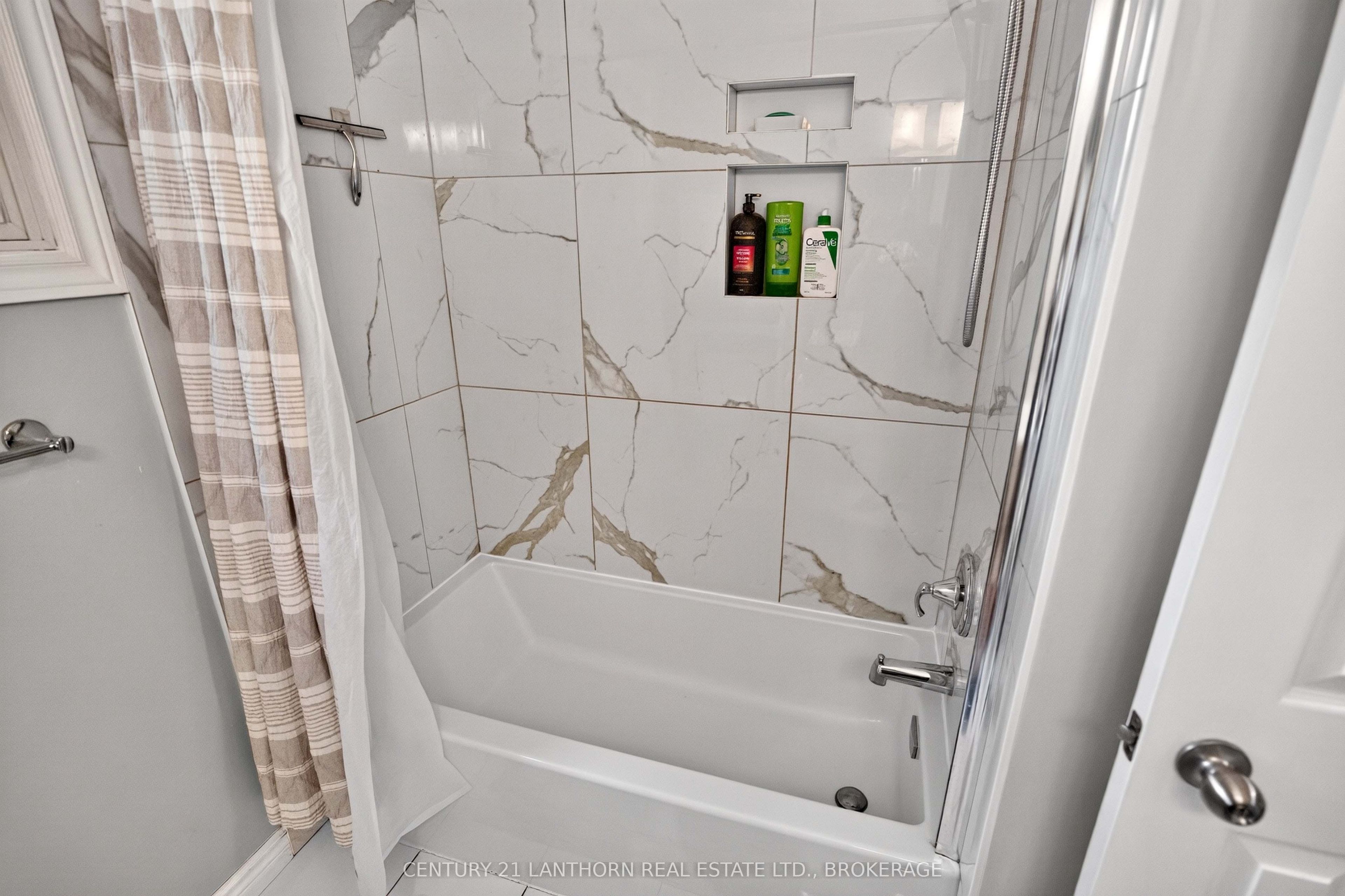 1006 Dillingham Street Property Photo 39
