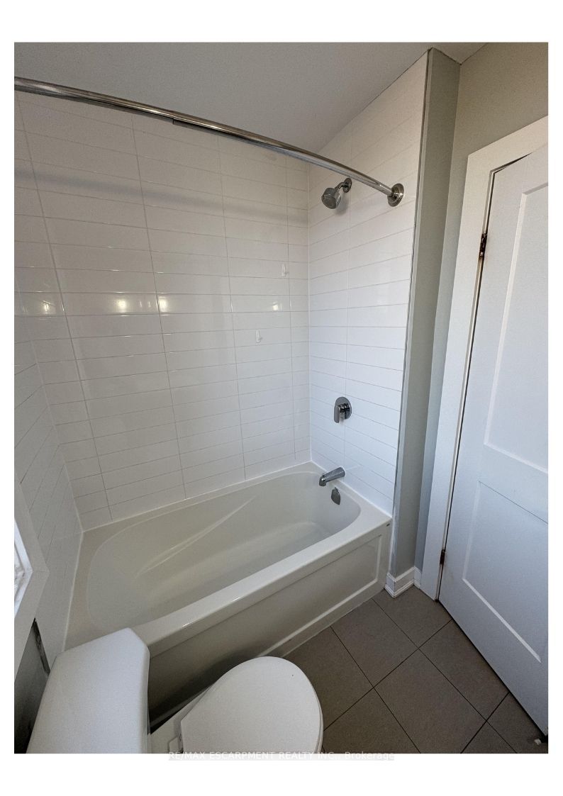 657 Barton Street E 301 Property Photo 5