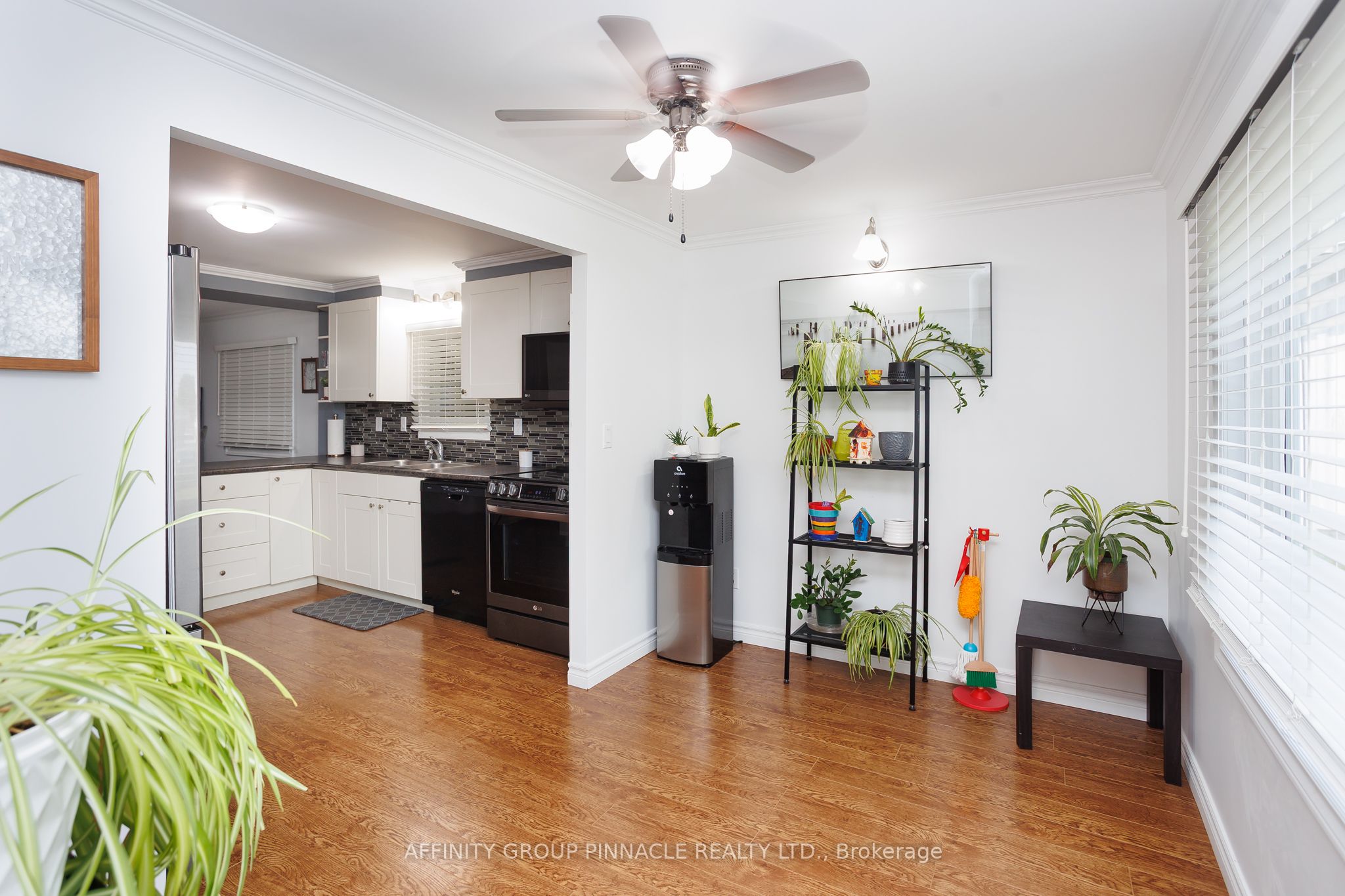 24 Circle Drive Property Photo 6