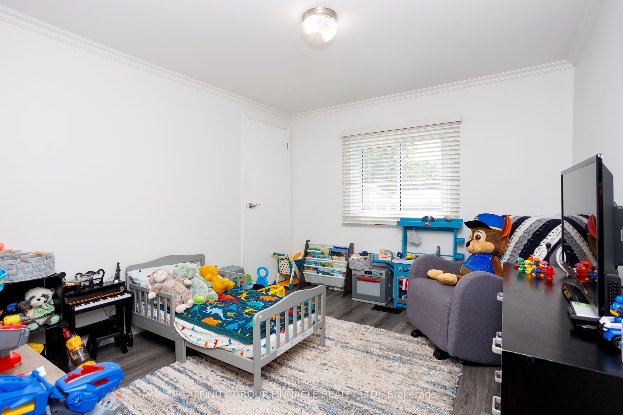 24 Circle Drive Property Photo 14