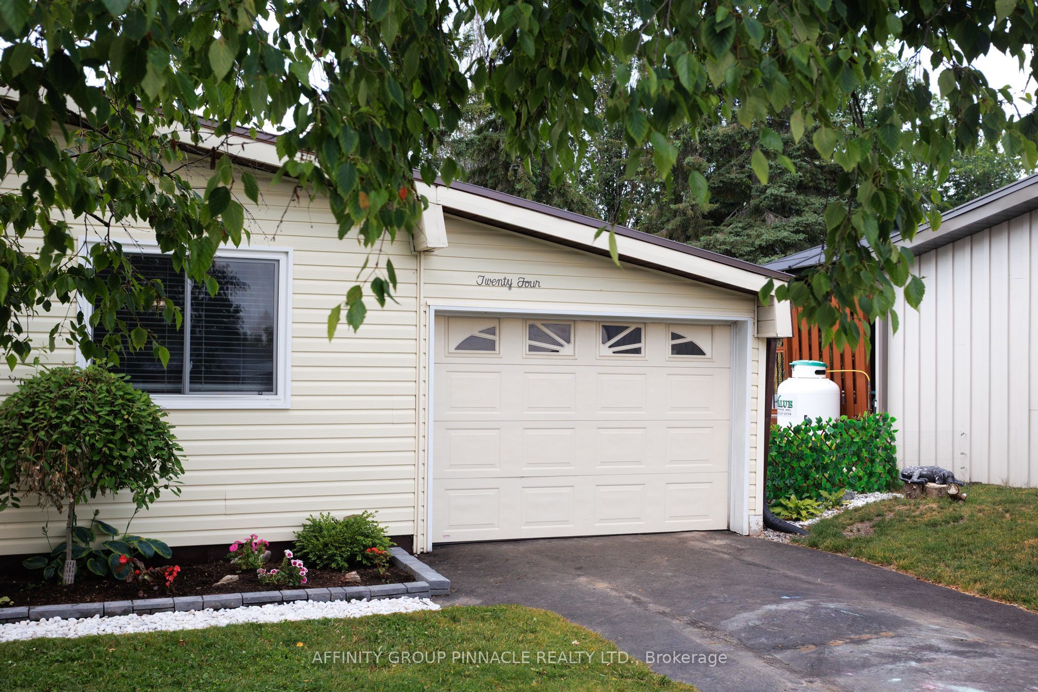 24 Circle Drive Property Photo 28
