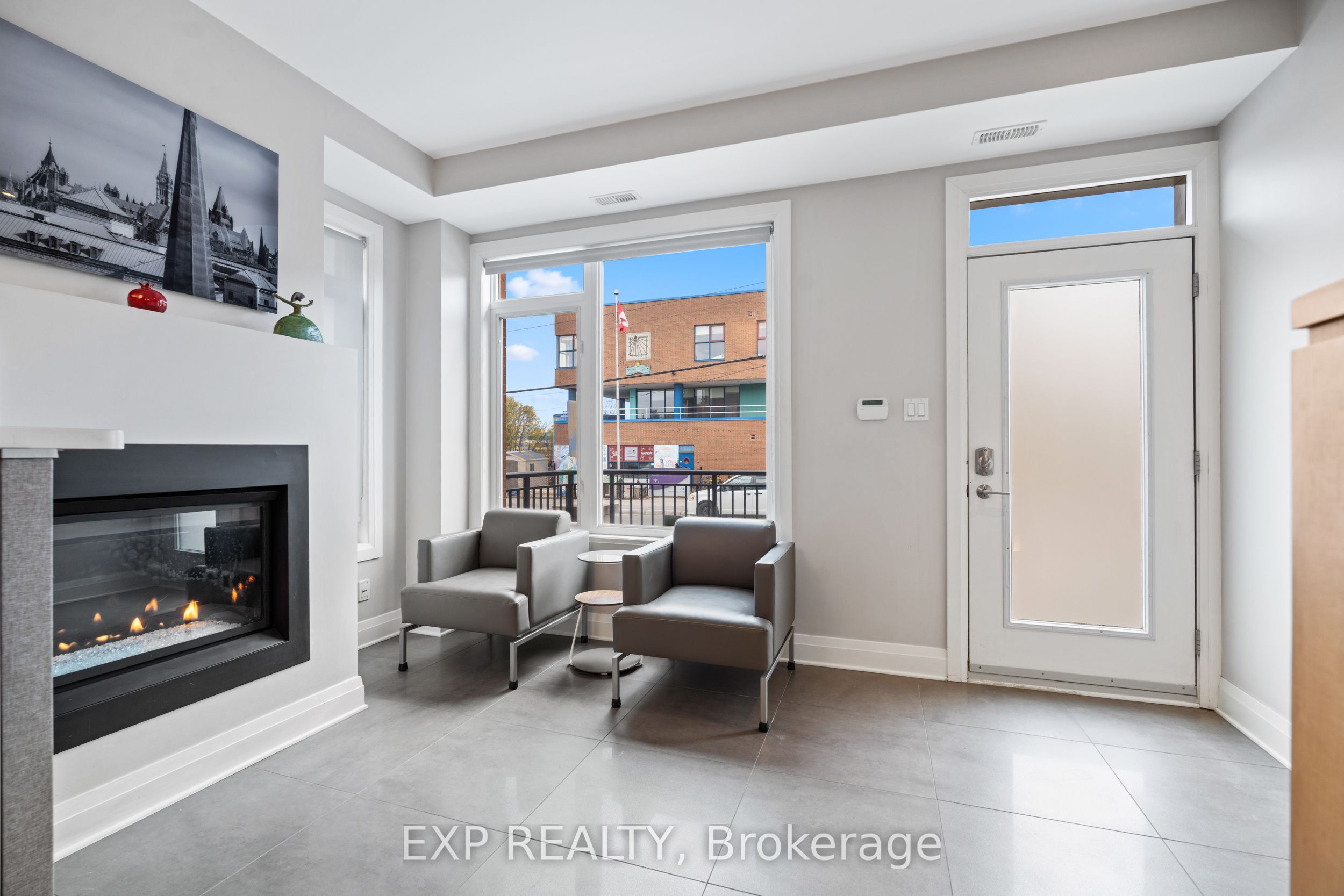 360 Ravenhill Avenue E Property Photo 3
