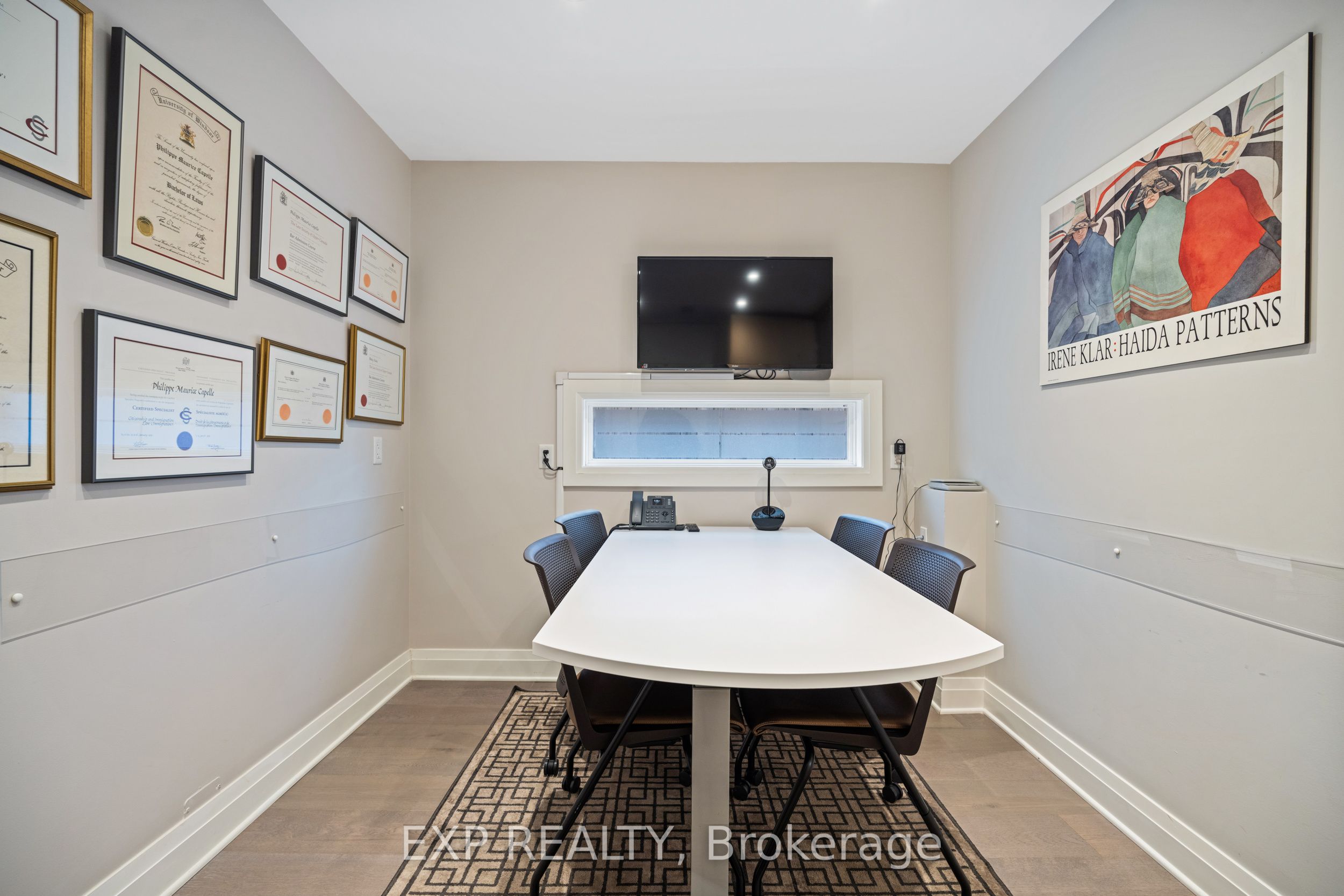 360 Ravenhill Avenue E Property Photo 11