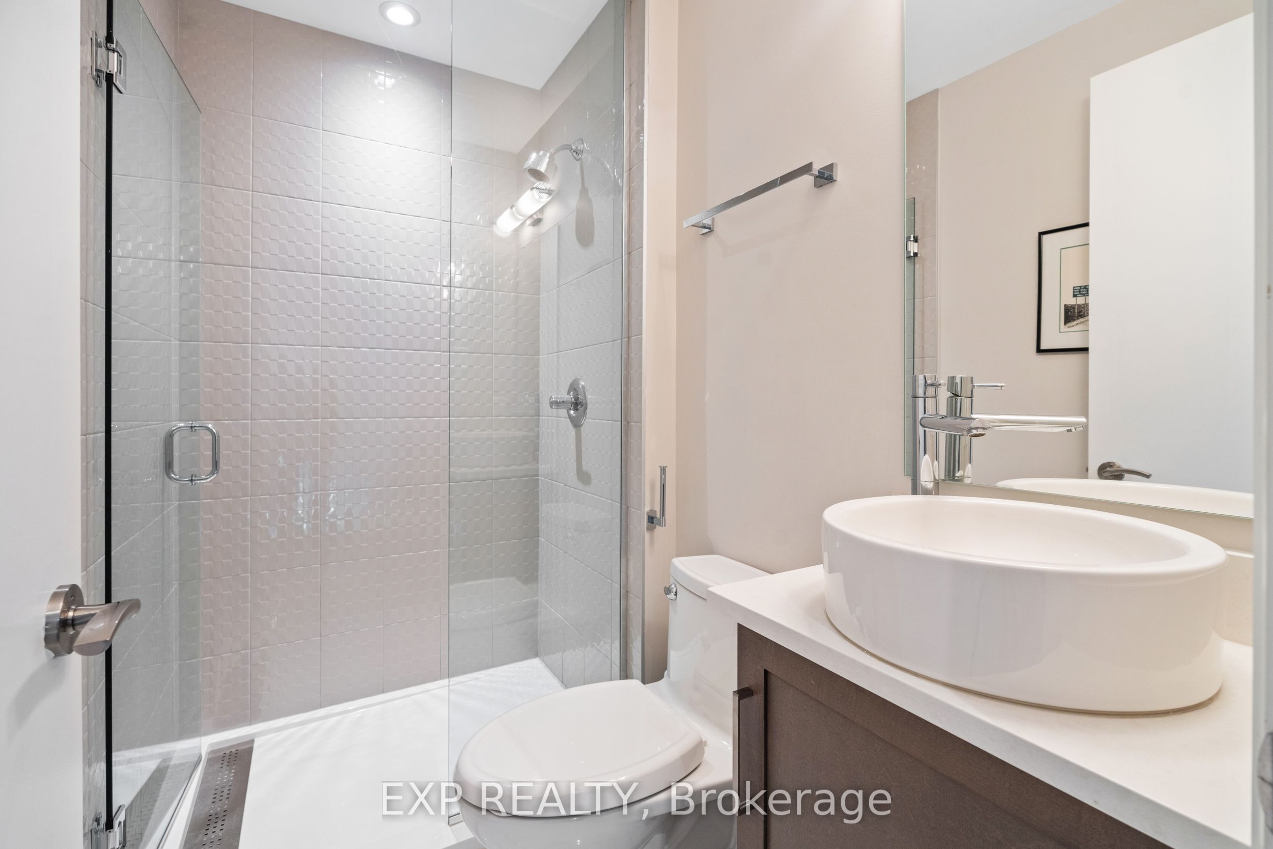 360 Ravenhill Avenue E Property Photo 22