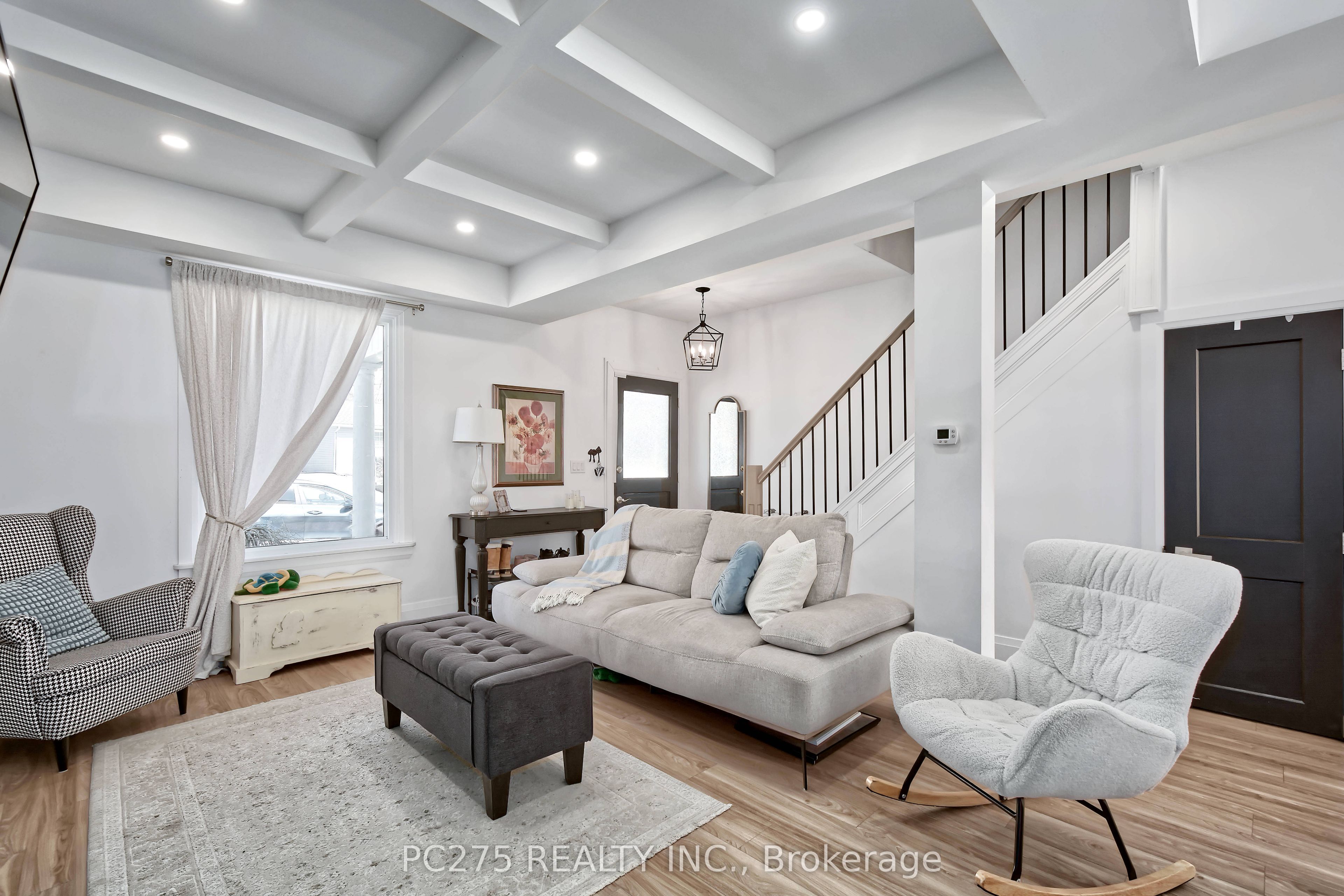 92 Walnut Street Property Photo 6