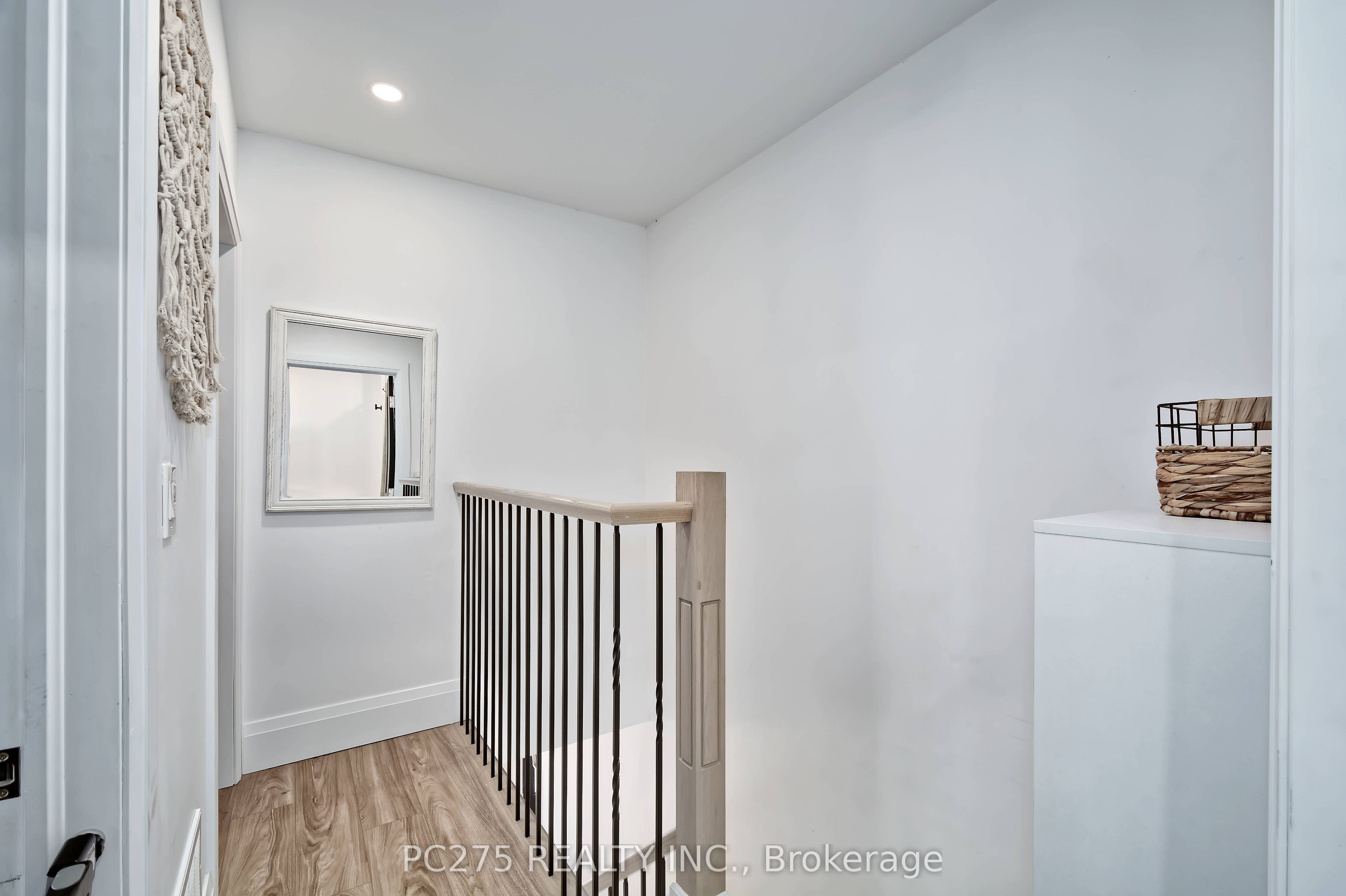 92 Walnut Street Property Photo 15