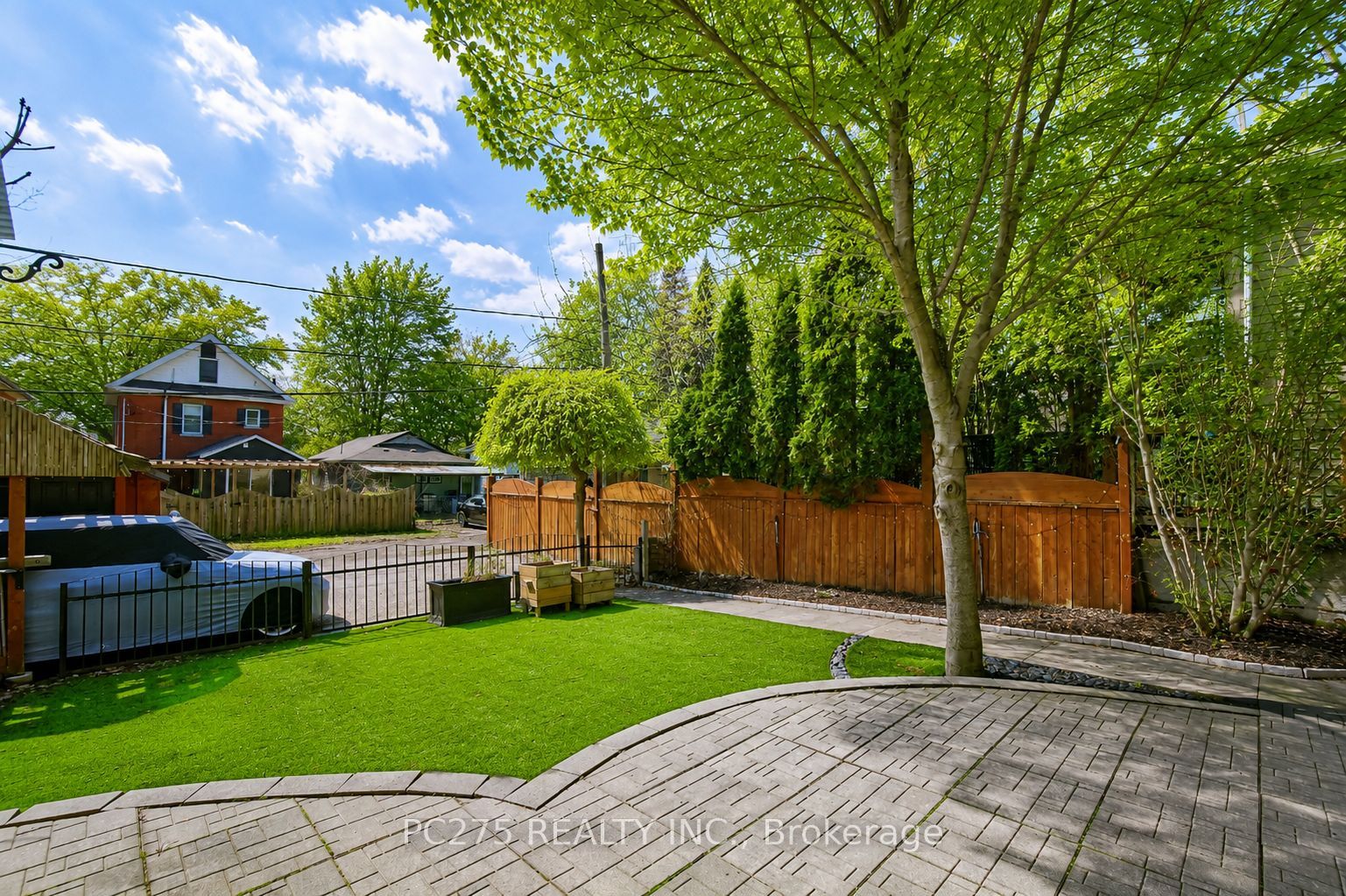 92 Walnut Street Property Photo 31