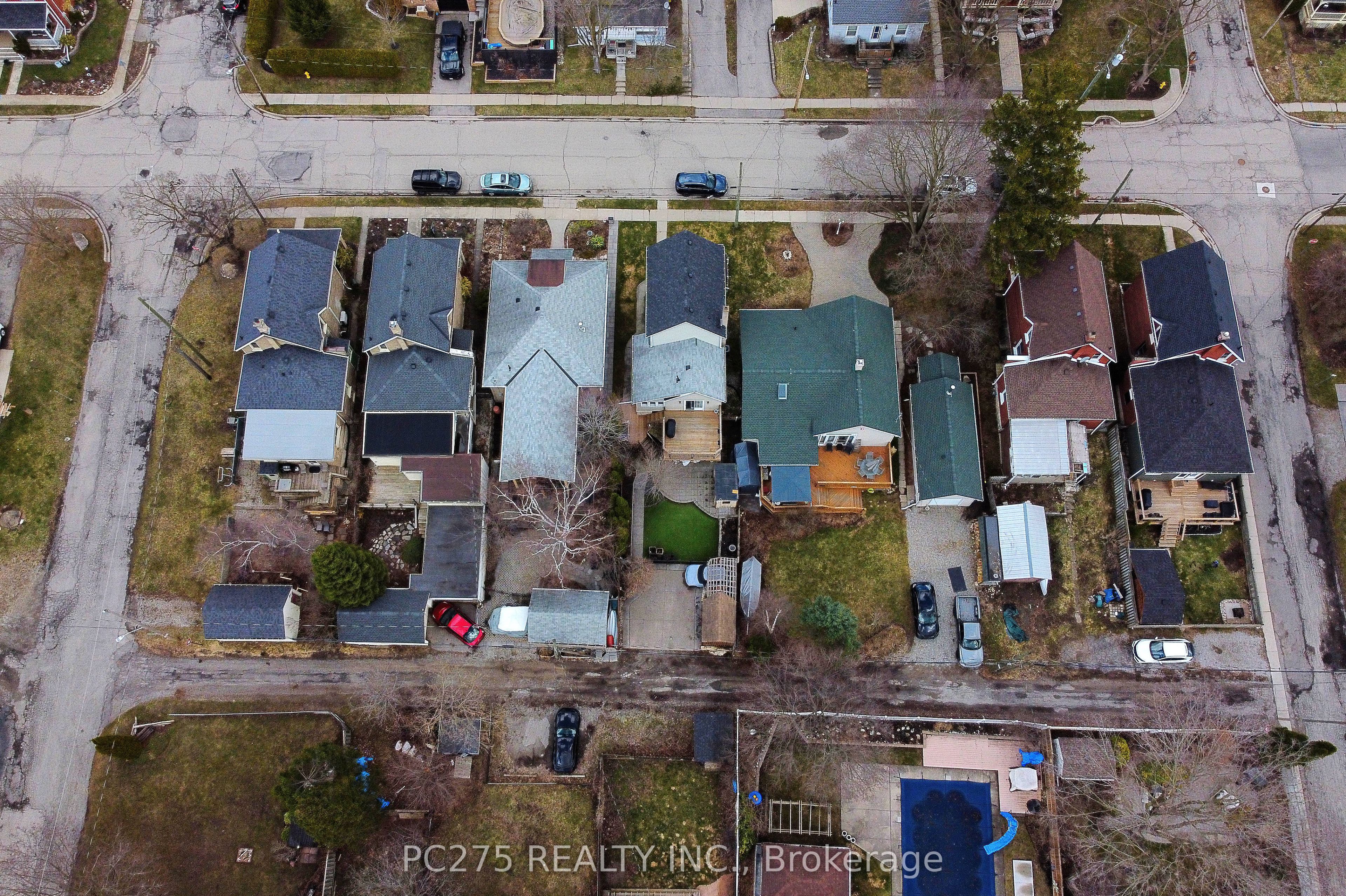 92 Walnut Street Property Photo 37