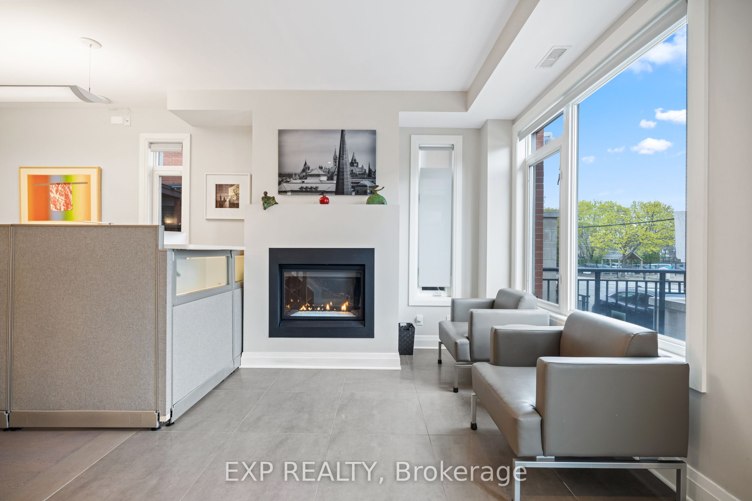 360 Ravenhill Avenue E Property Photo 6