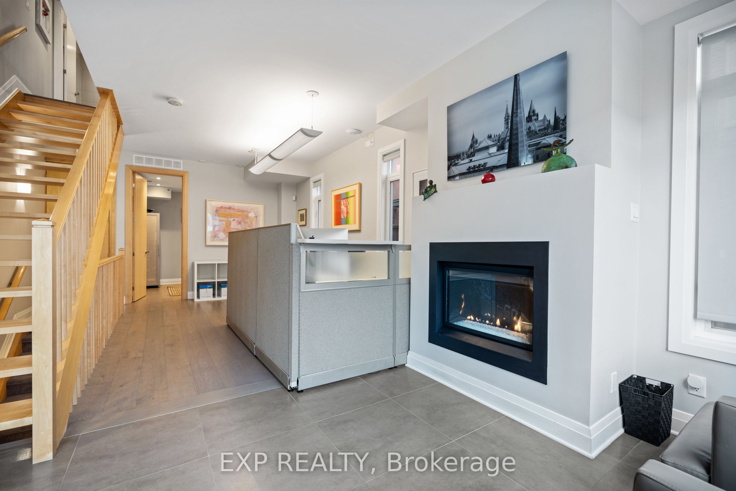 360 Ravenhill Avenue E Property Photo 7