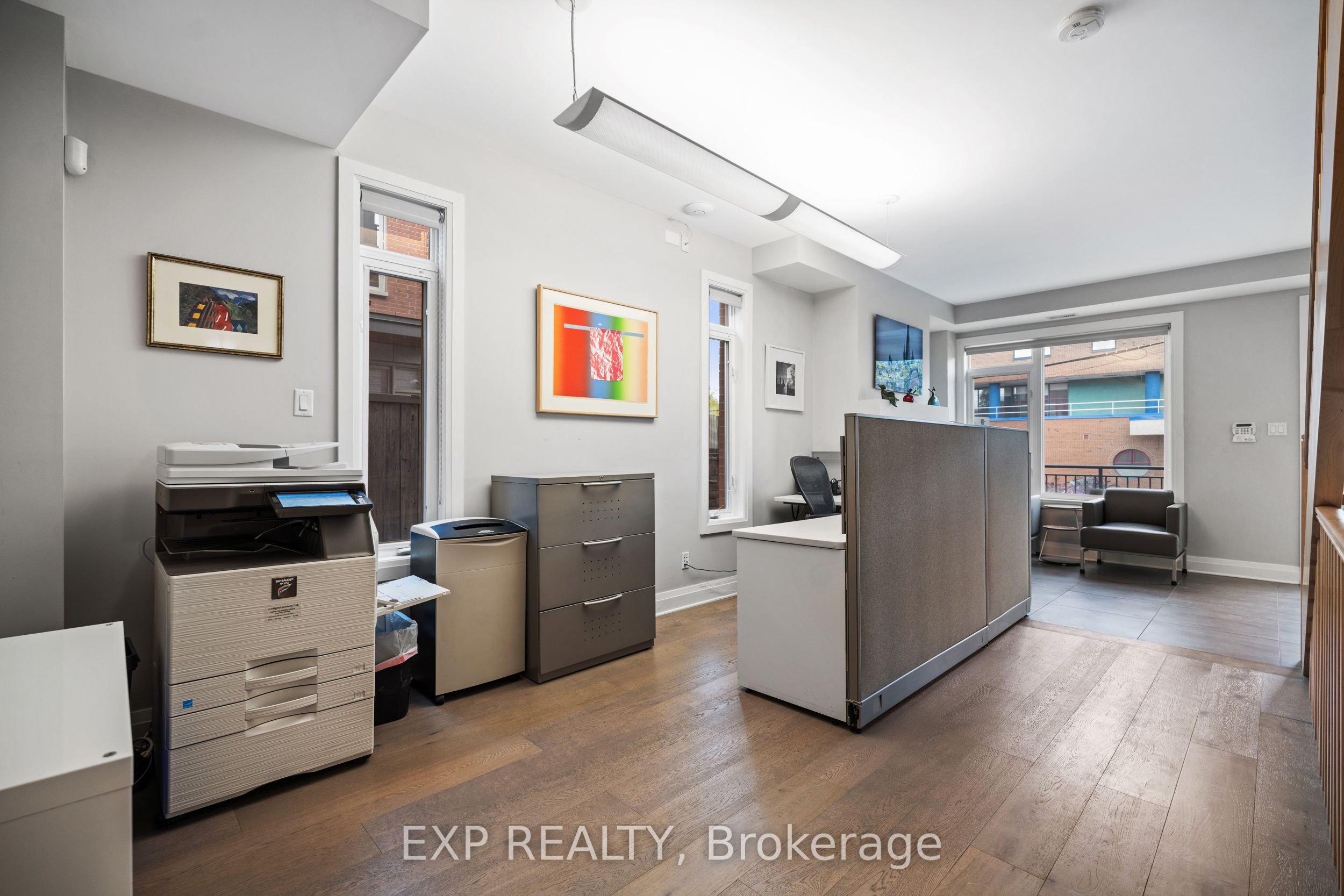 360 Ravenhill Avenue E Property Photo 8