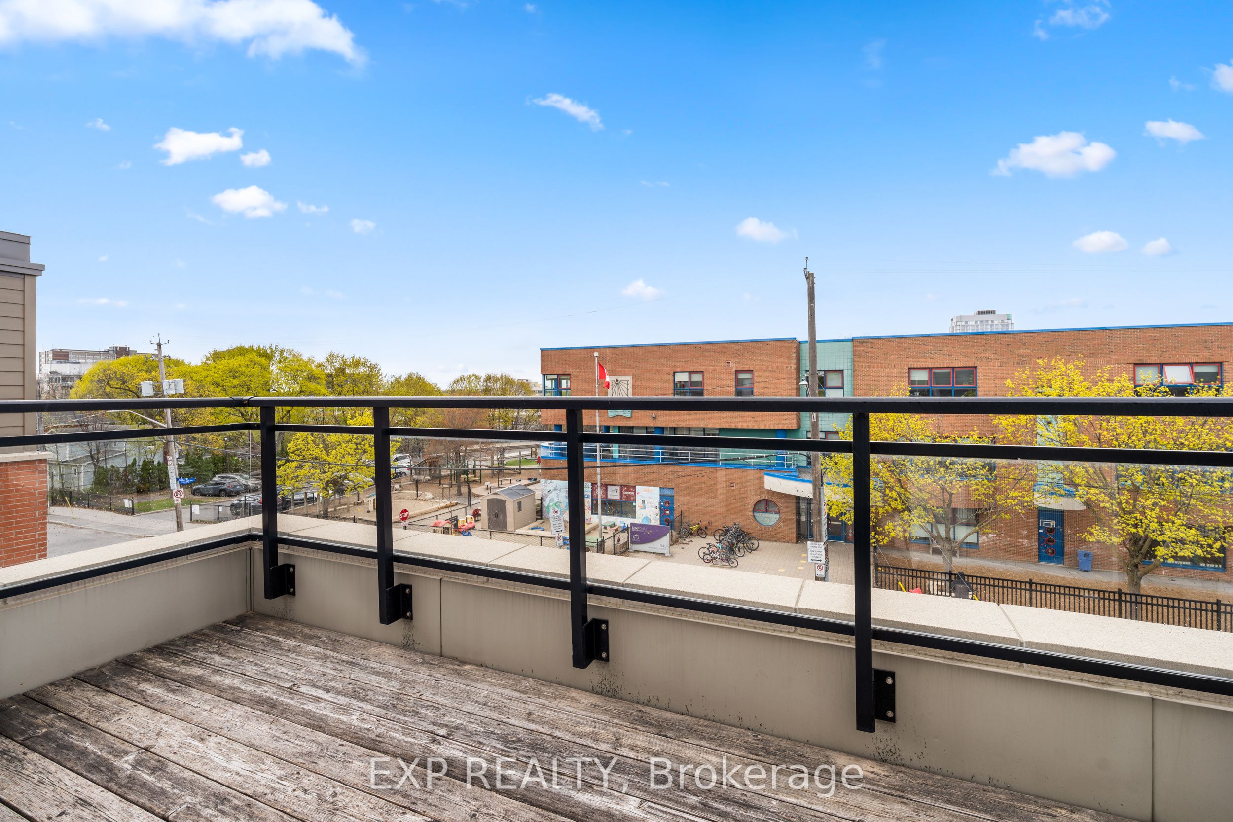 360 Ravenhill Avenue E Property Photo 29
