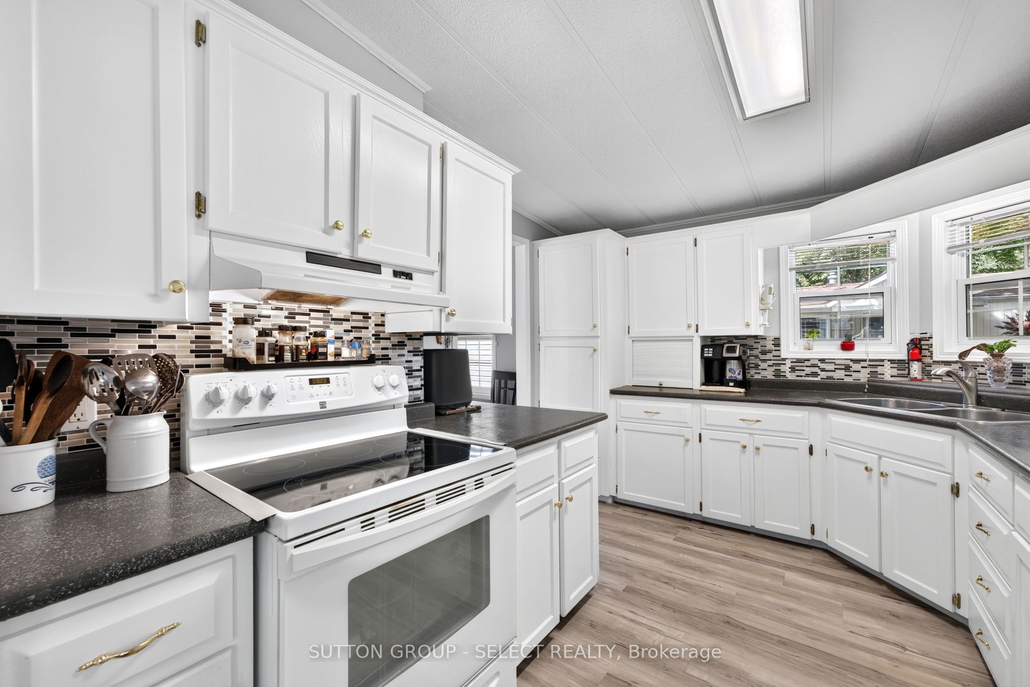 11 Huron Lane Property Photo 19