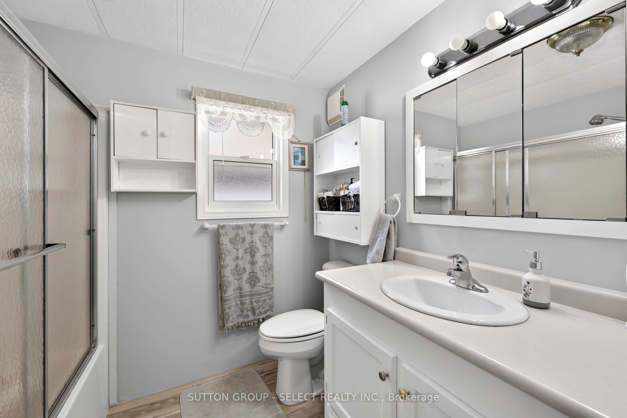 11 Huron Lane Property Photo 22