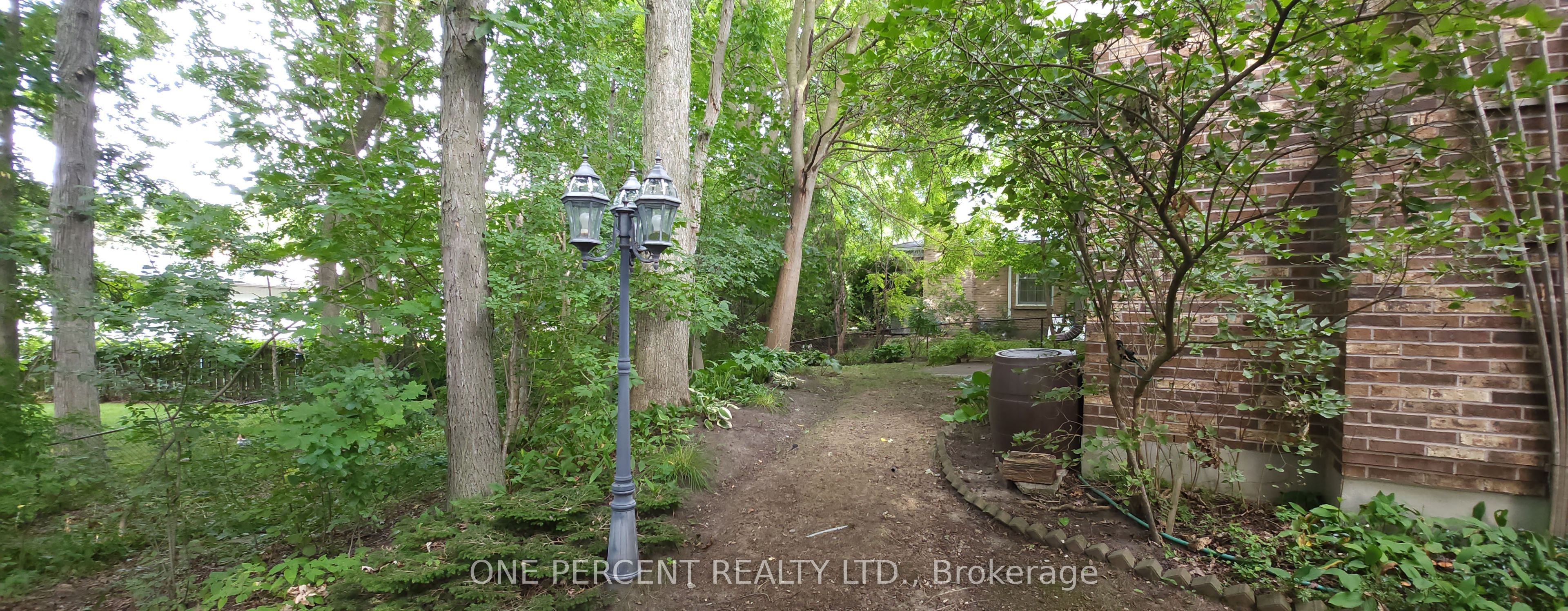 86 Haliburton Road Property Photo 40