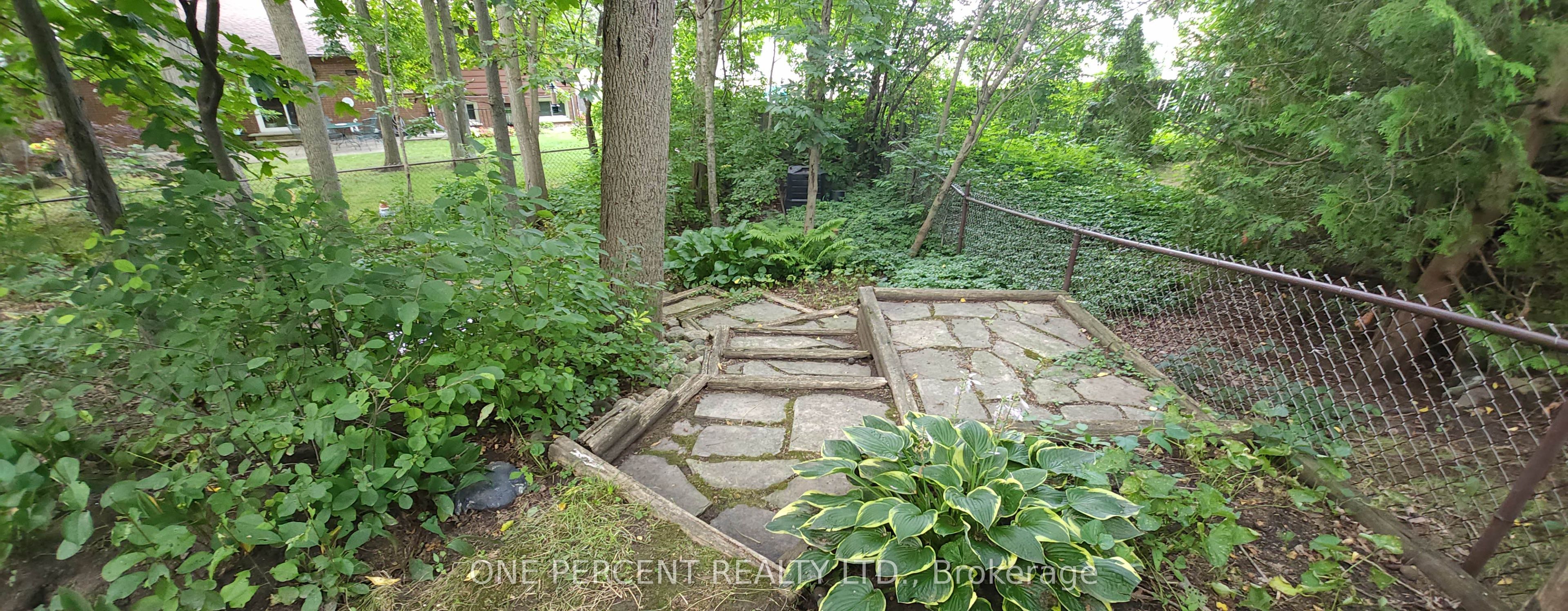 86 Haliburton Road Property Photo 44