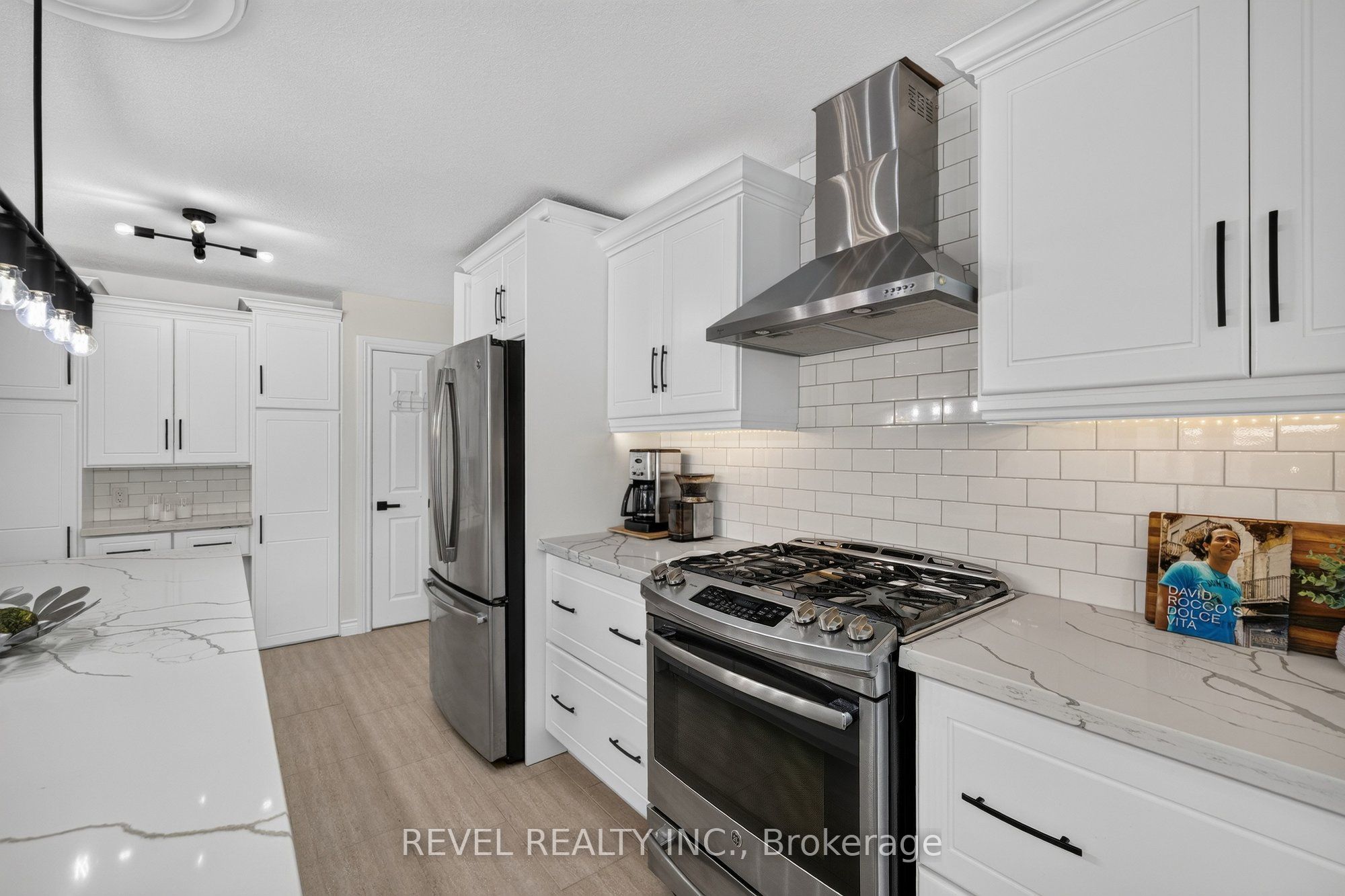 1036 Shellard Side Road Property Photo 13