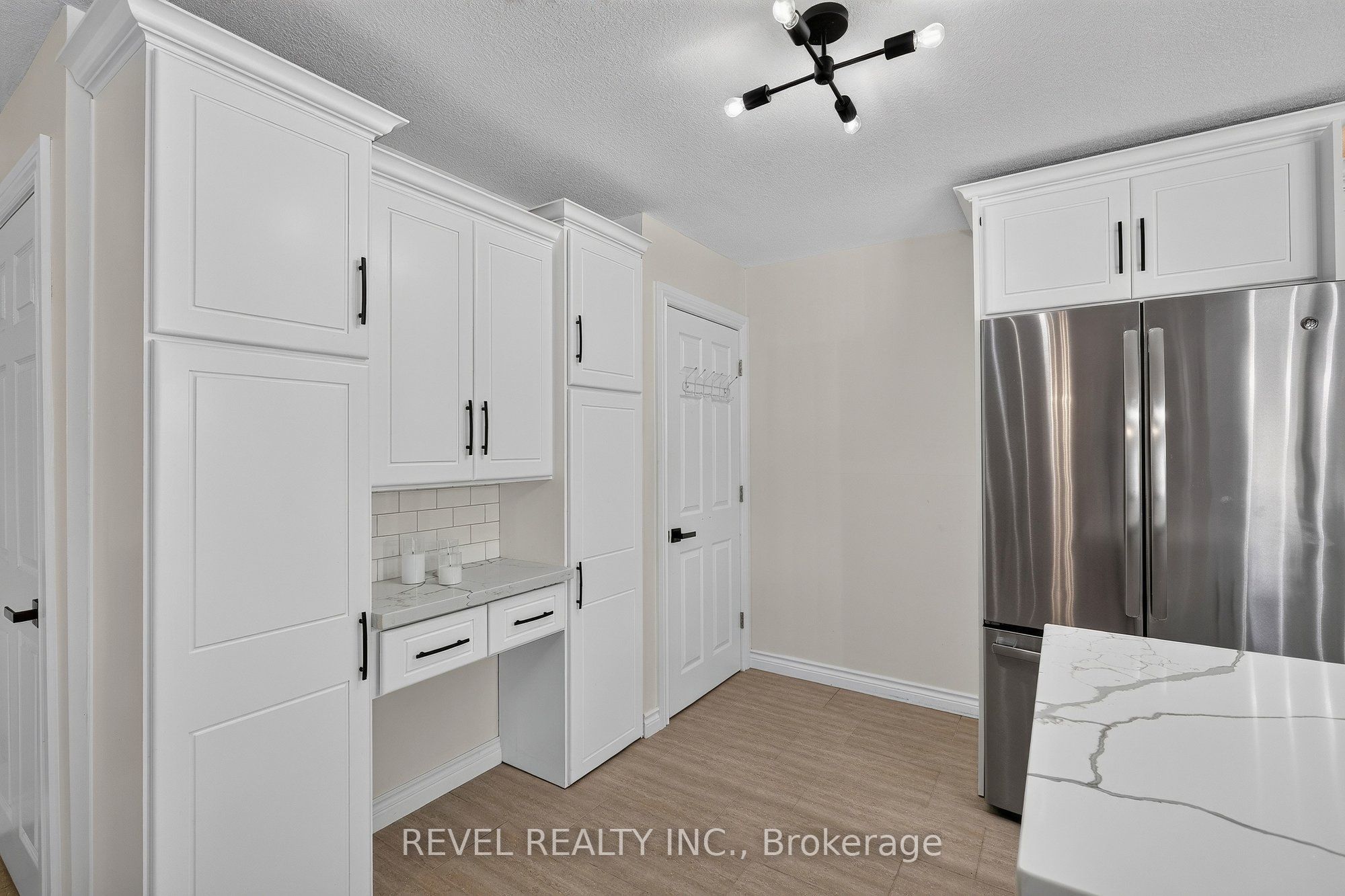1036 Shellard Side Road Property Photo 17