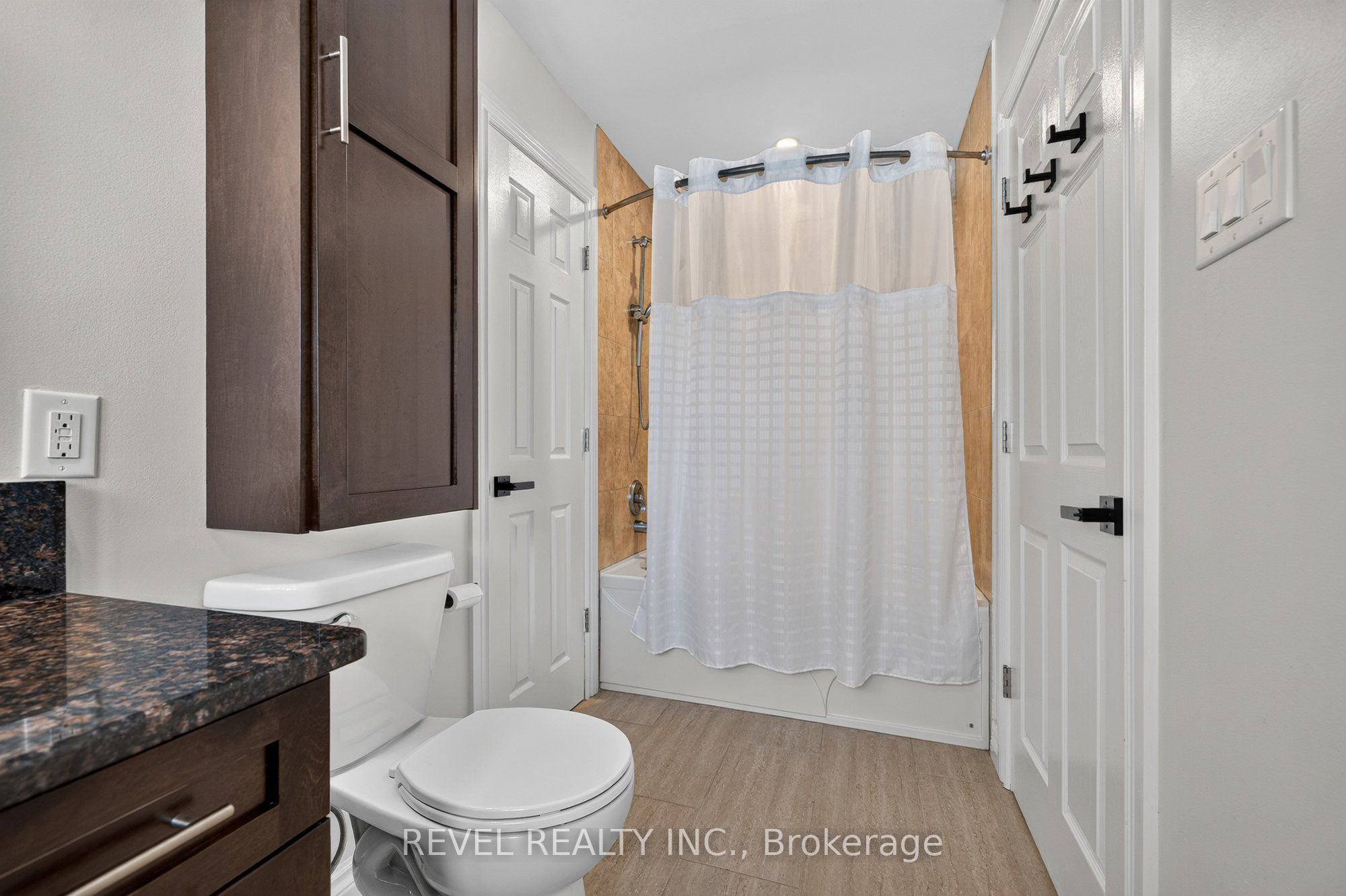 1036 Shellard Side Road Property Photo 23