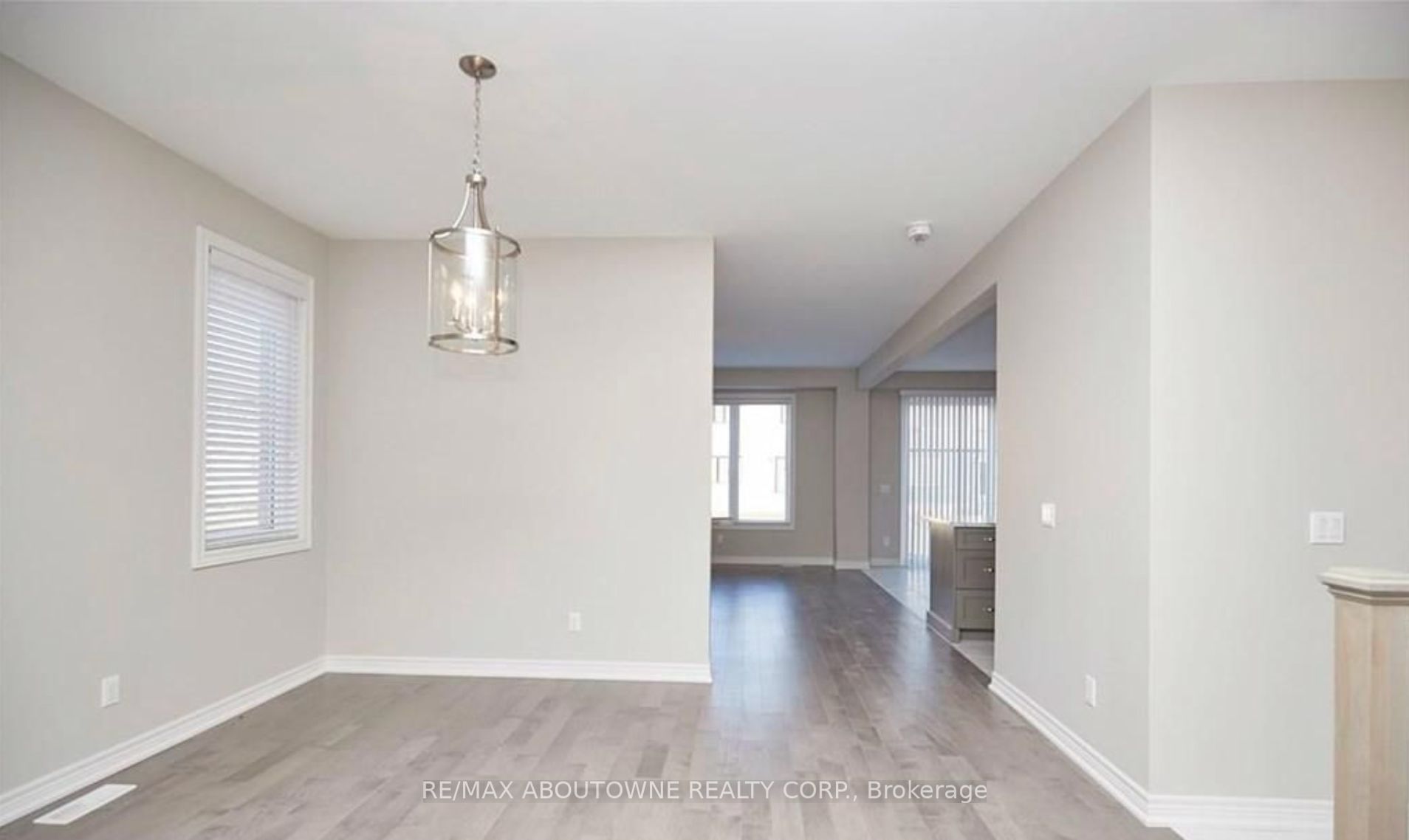 7563 Oldfield Road Property Photo 4