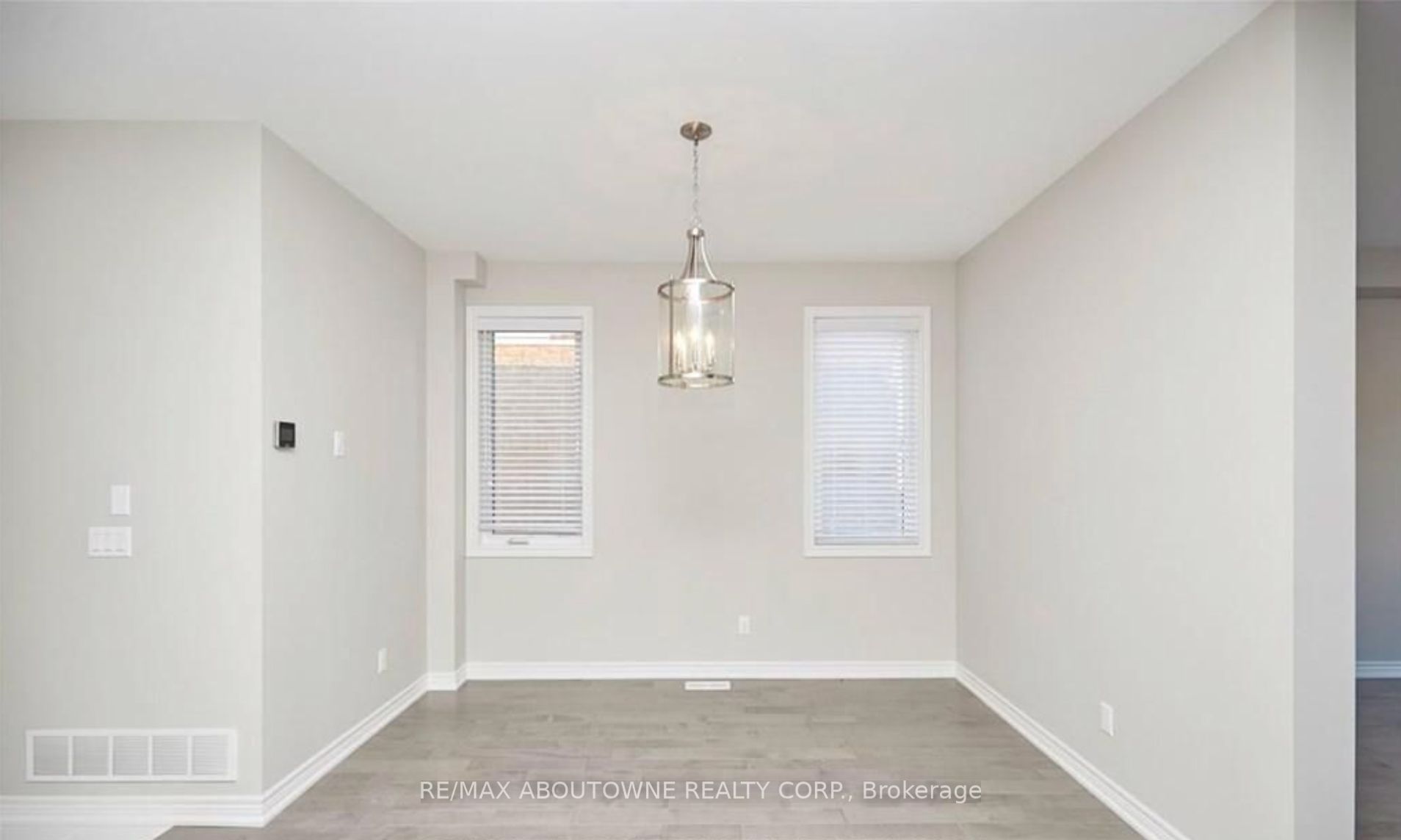 7563 Oldfield Road Property Photo 5