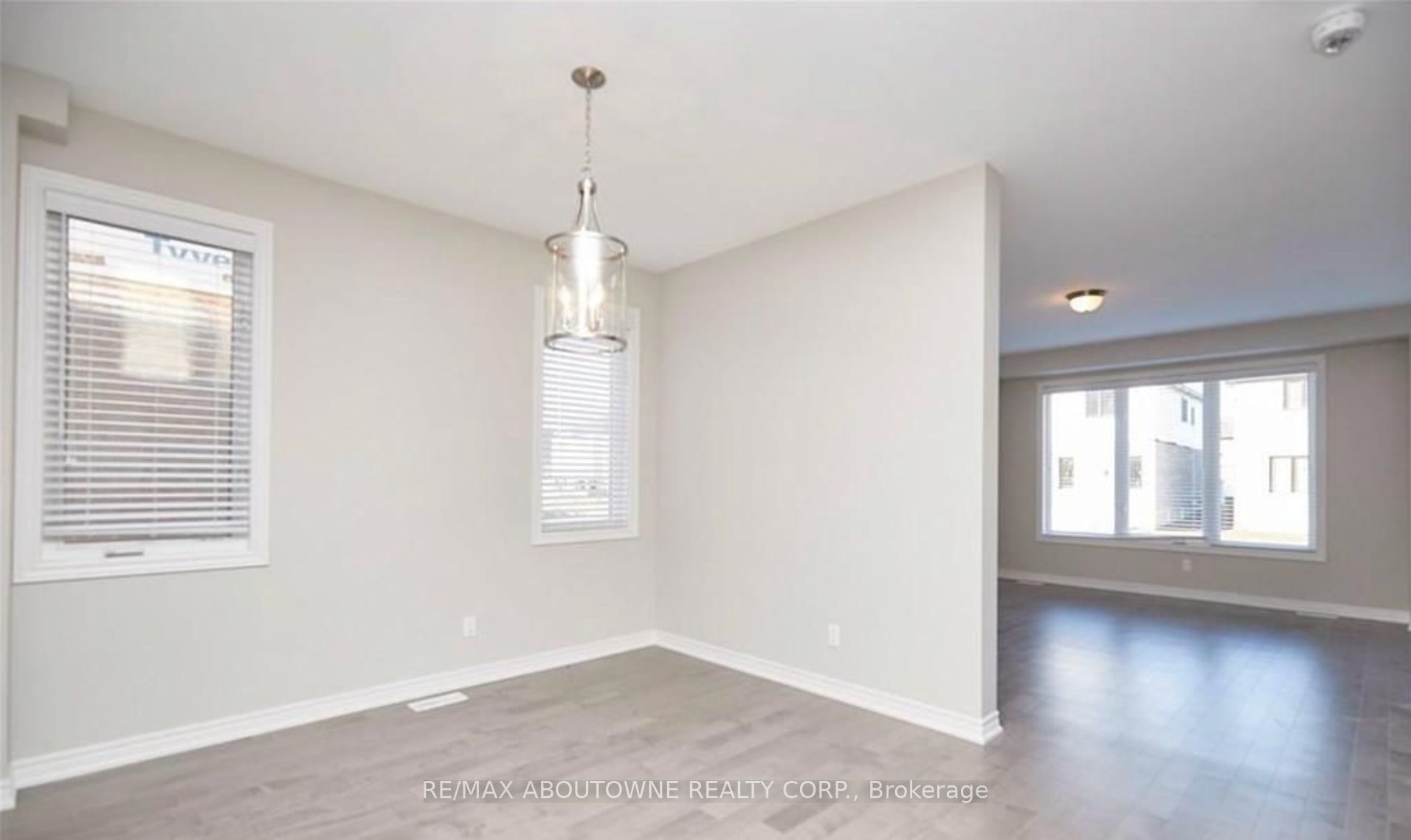 7563 Oldfield Road Property Photo 6