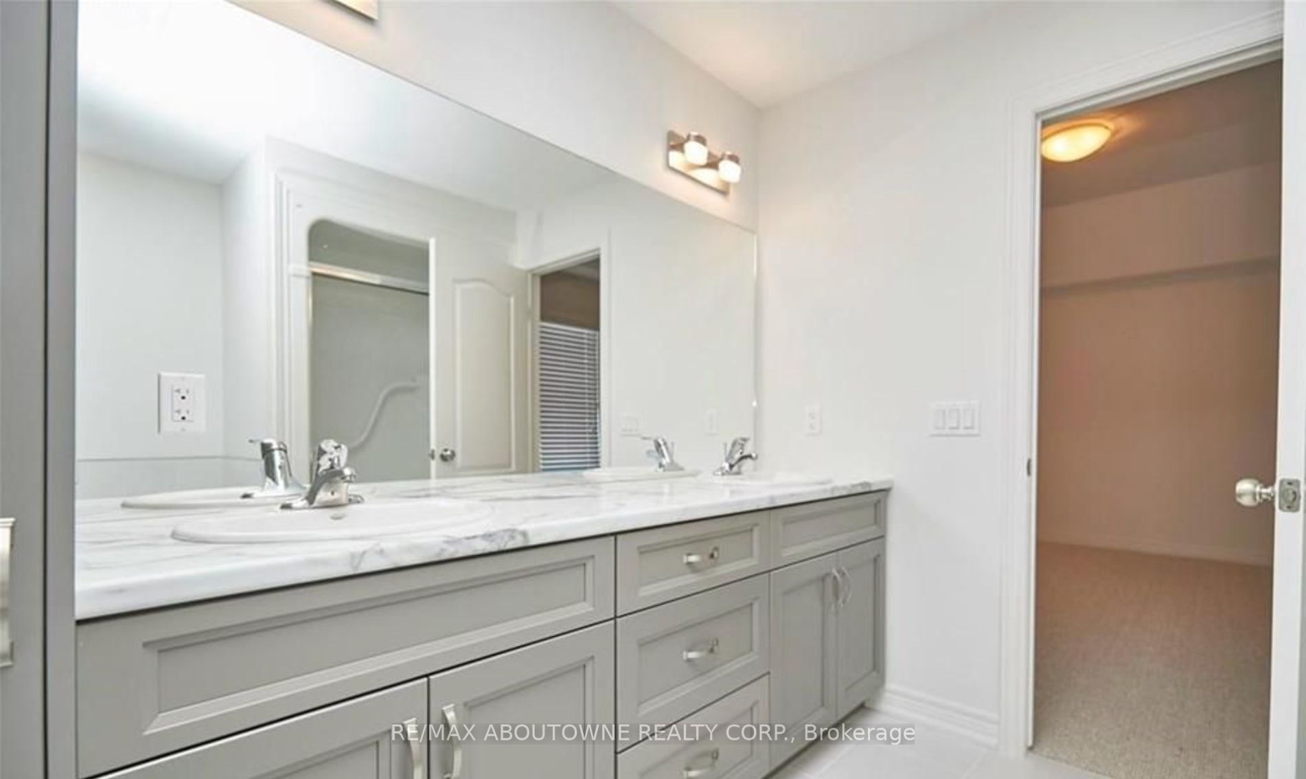 7563 Oldfield Road Property Photo 31