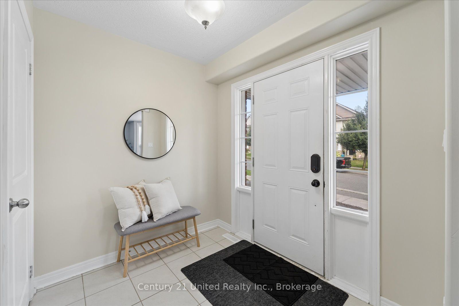 262 Bowen Drive Property Photo 3