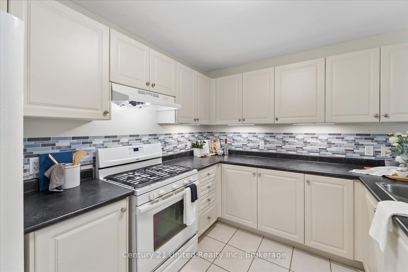 262 Bowen Drive Property Photo 13