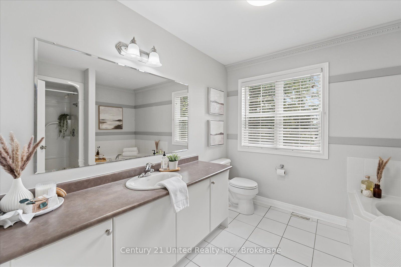 262 Bowen Drive Property Photo 24