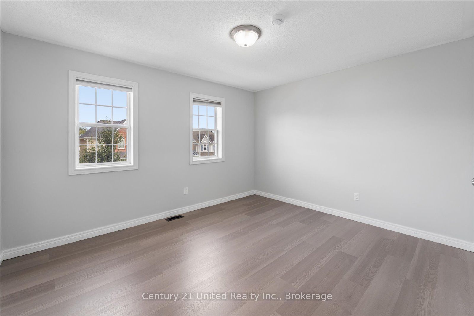 262 Bowen Drive Property Photo 30