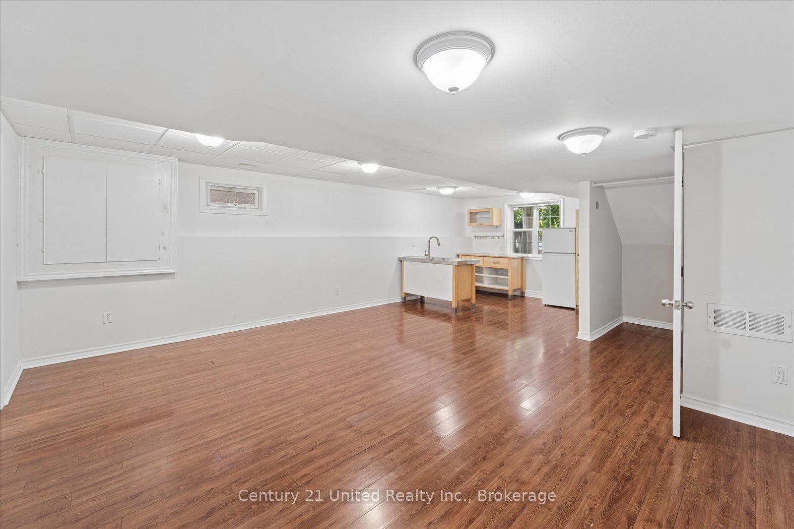 262 Bowen Drive Property Photo 37