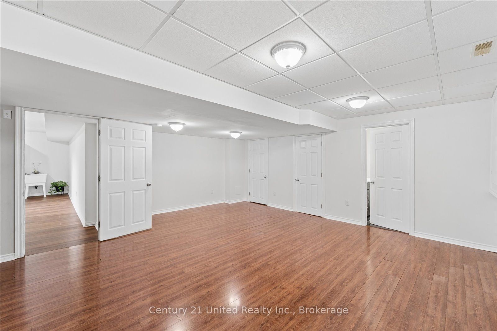 262 Bowen Drive Property Photo 39