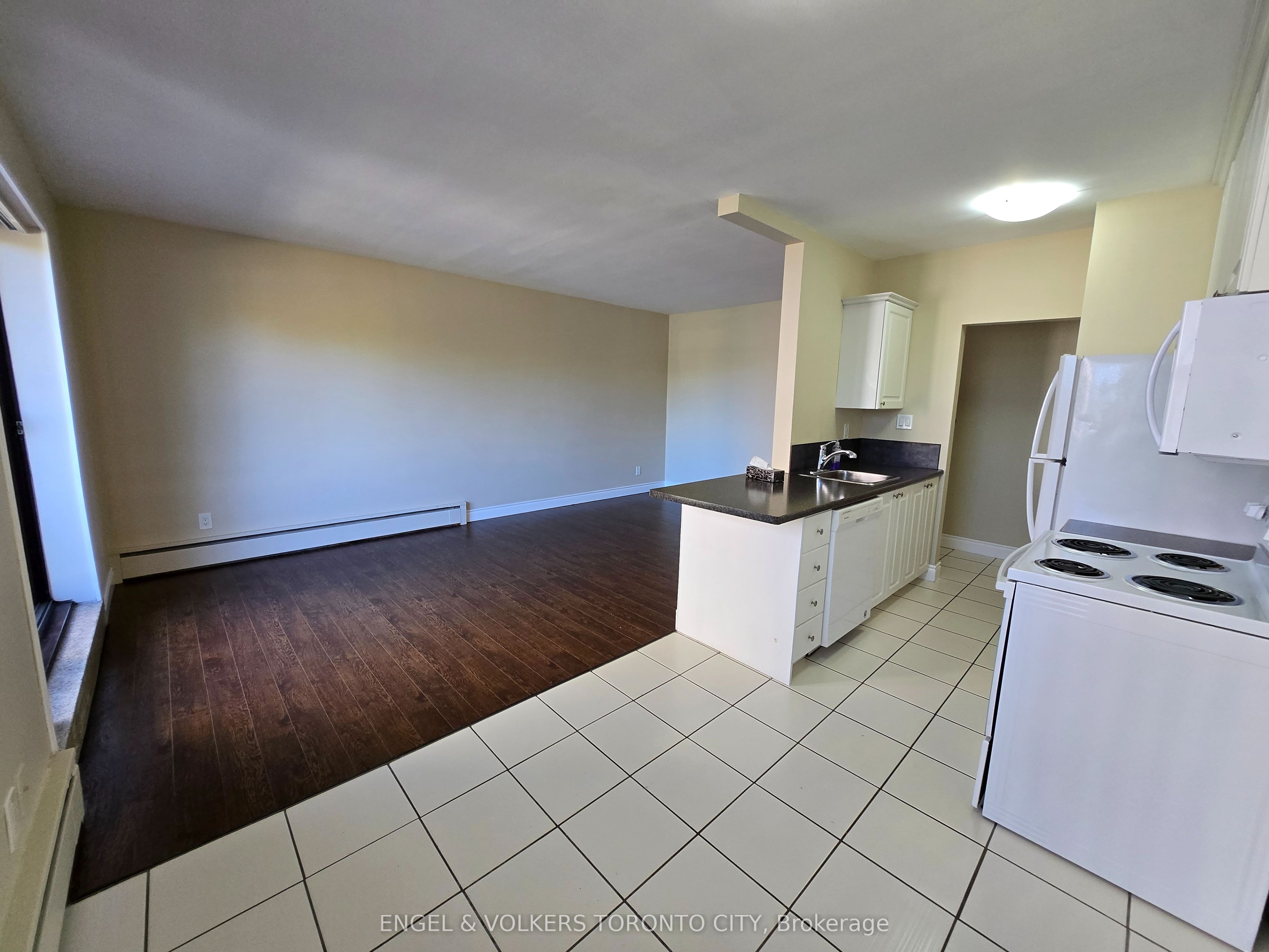 416 E 42nd Street 207 Property Photo 5