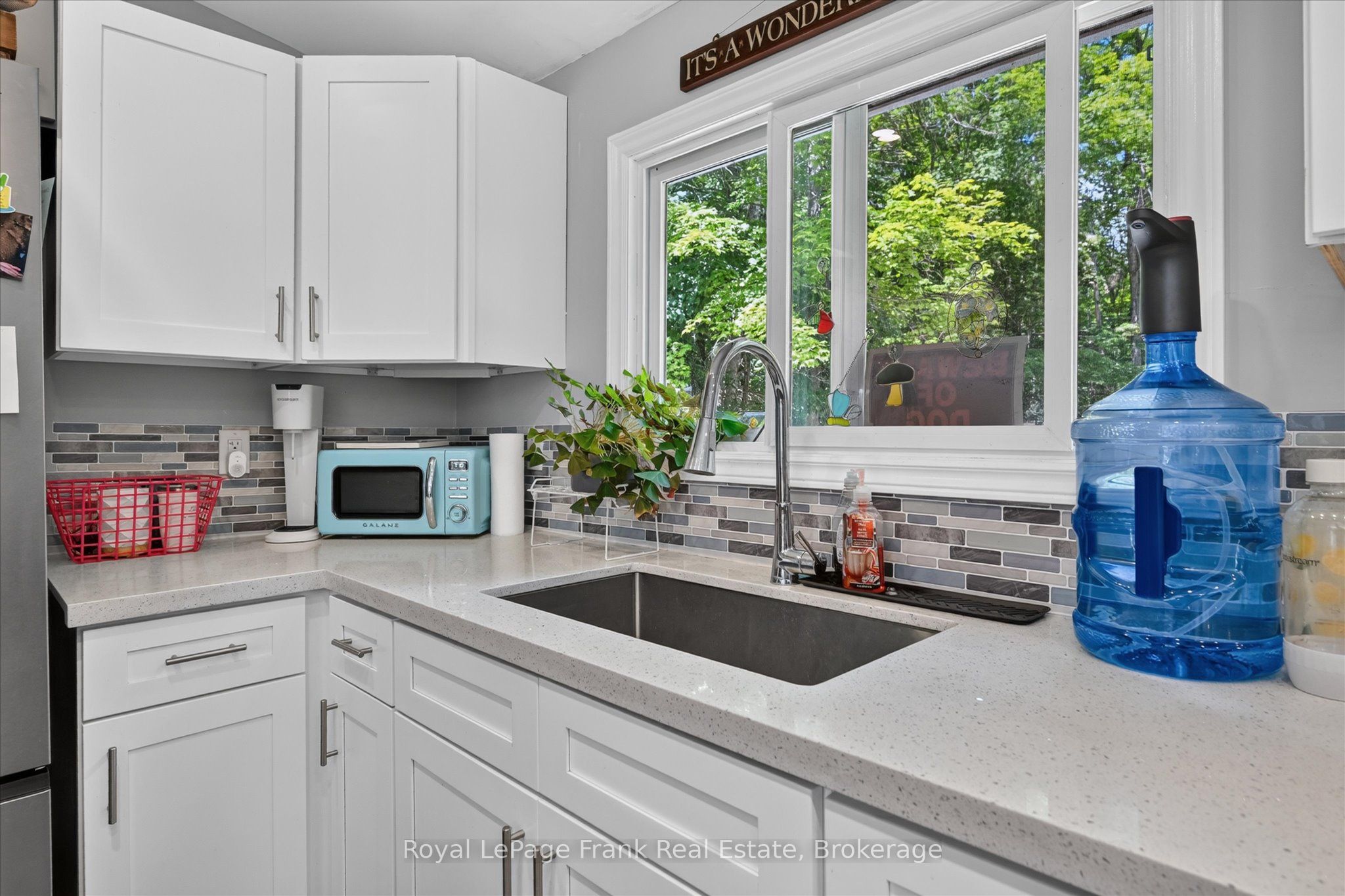 280 Edwina Drive Property Photo 10
