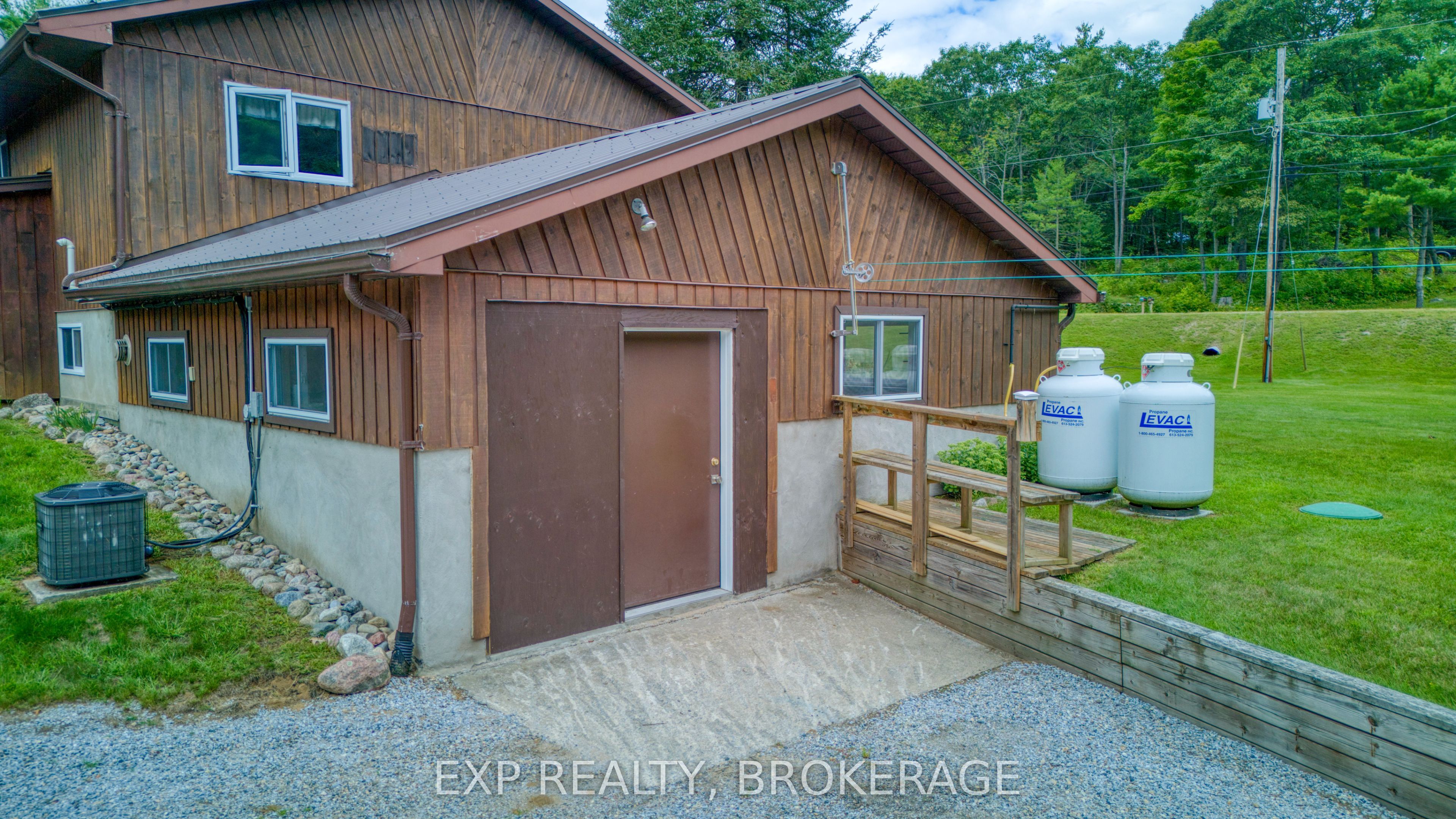 2677 Ardoch Road Property Photo 7