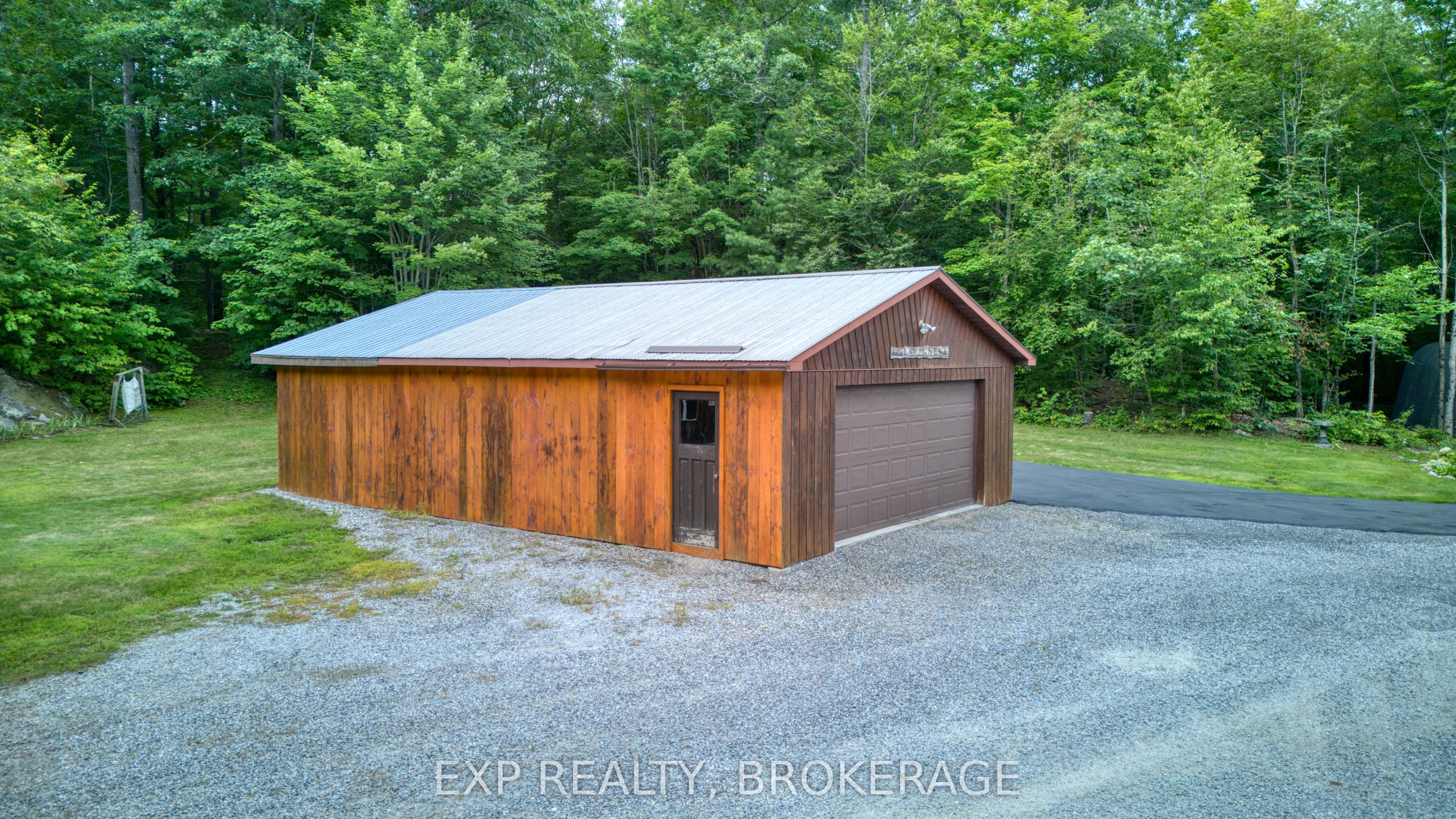 2677 Ardoch Road Property Photo 10