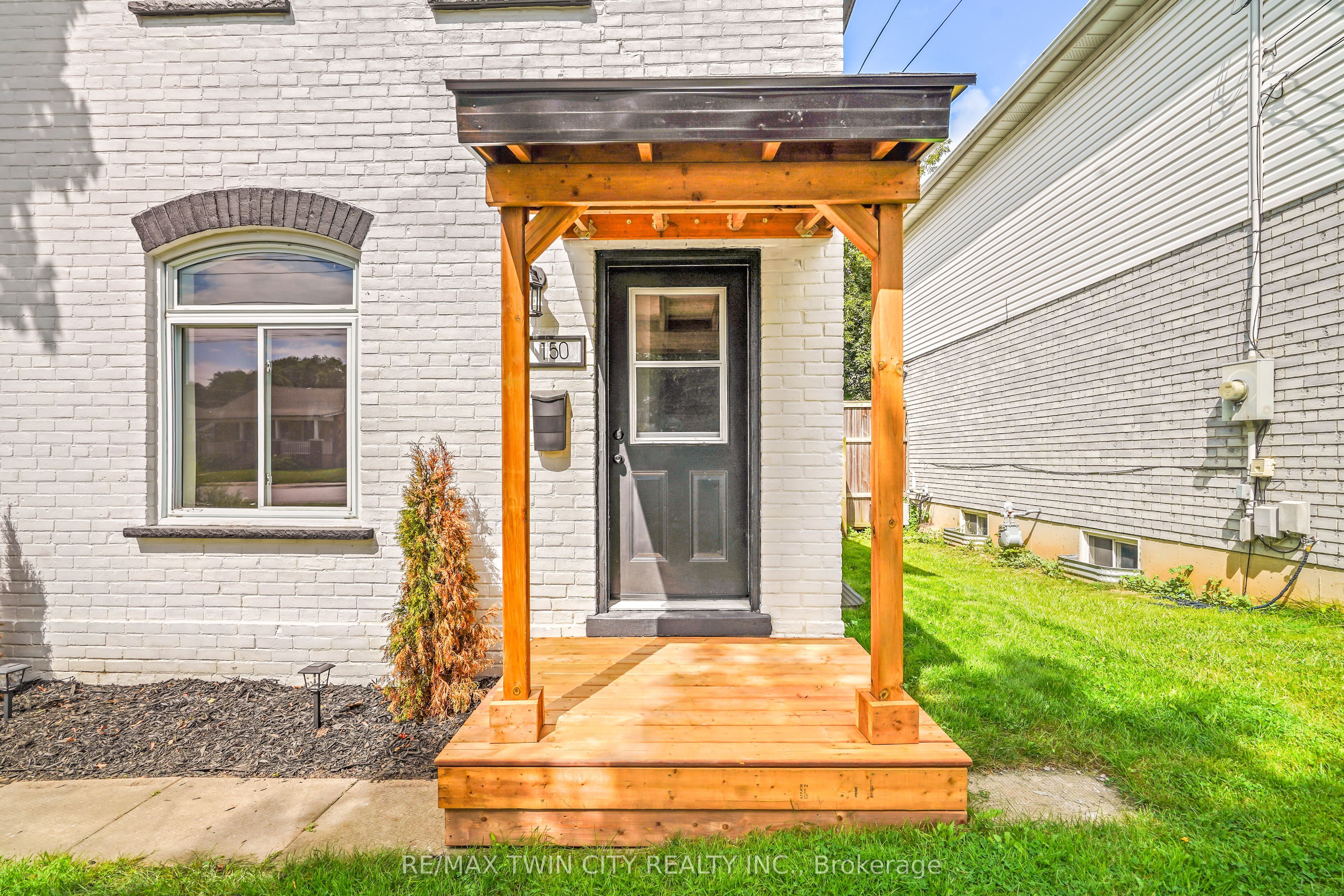 150 Stanley Street Property Photo 6