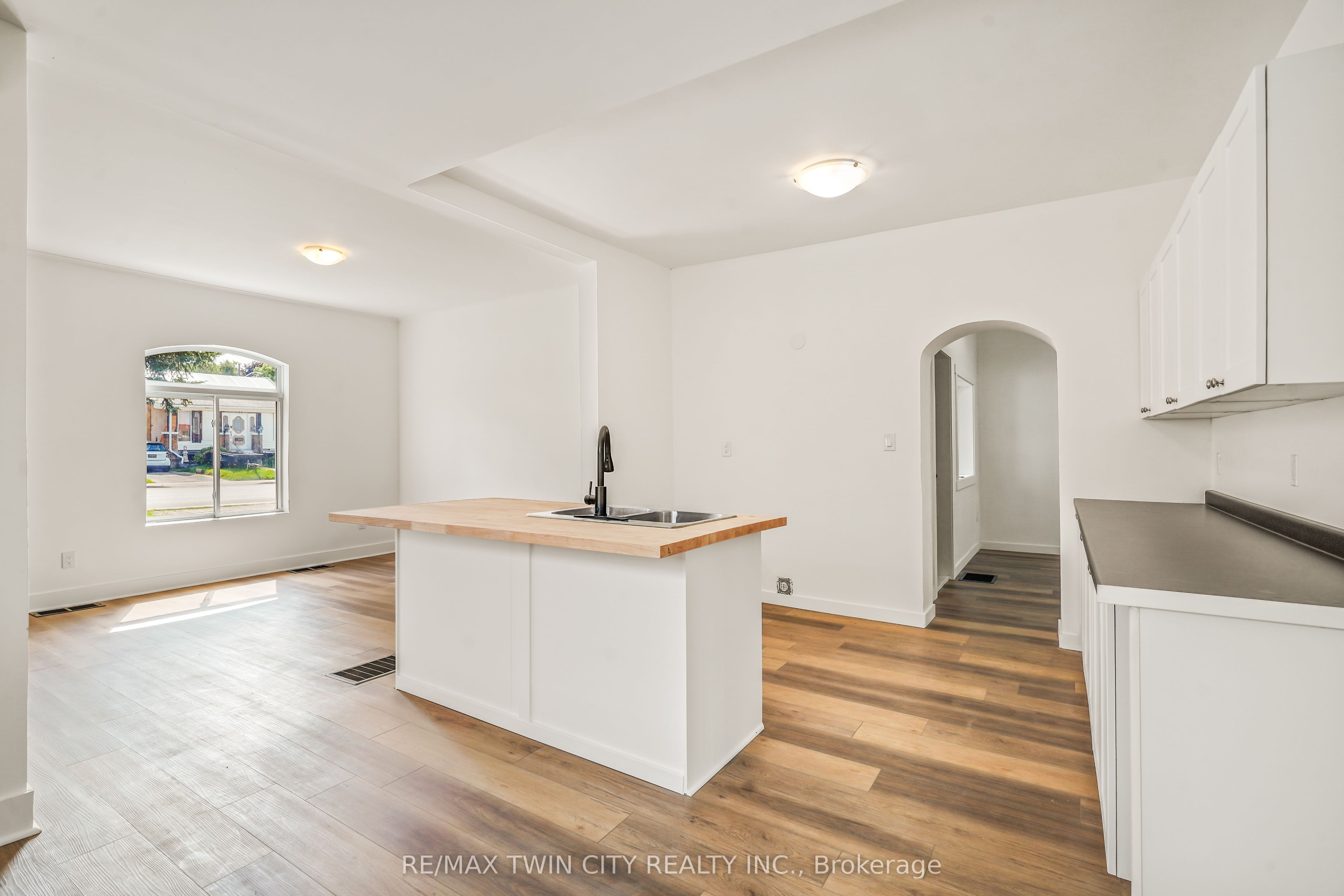 150 Stanley Street Property Photo 15