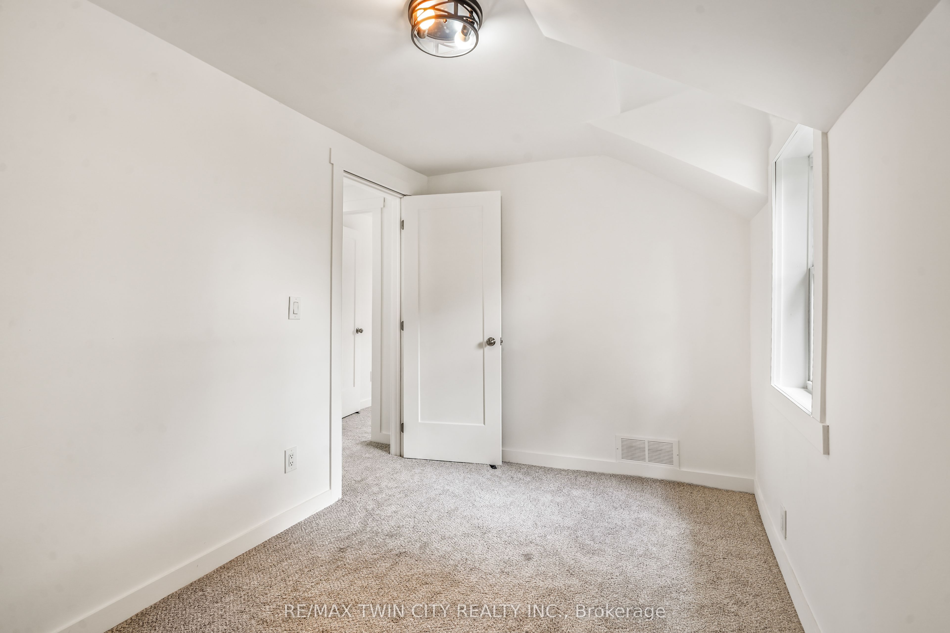 150 Stanley Street Property Photo 37