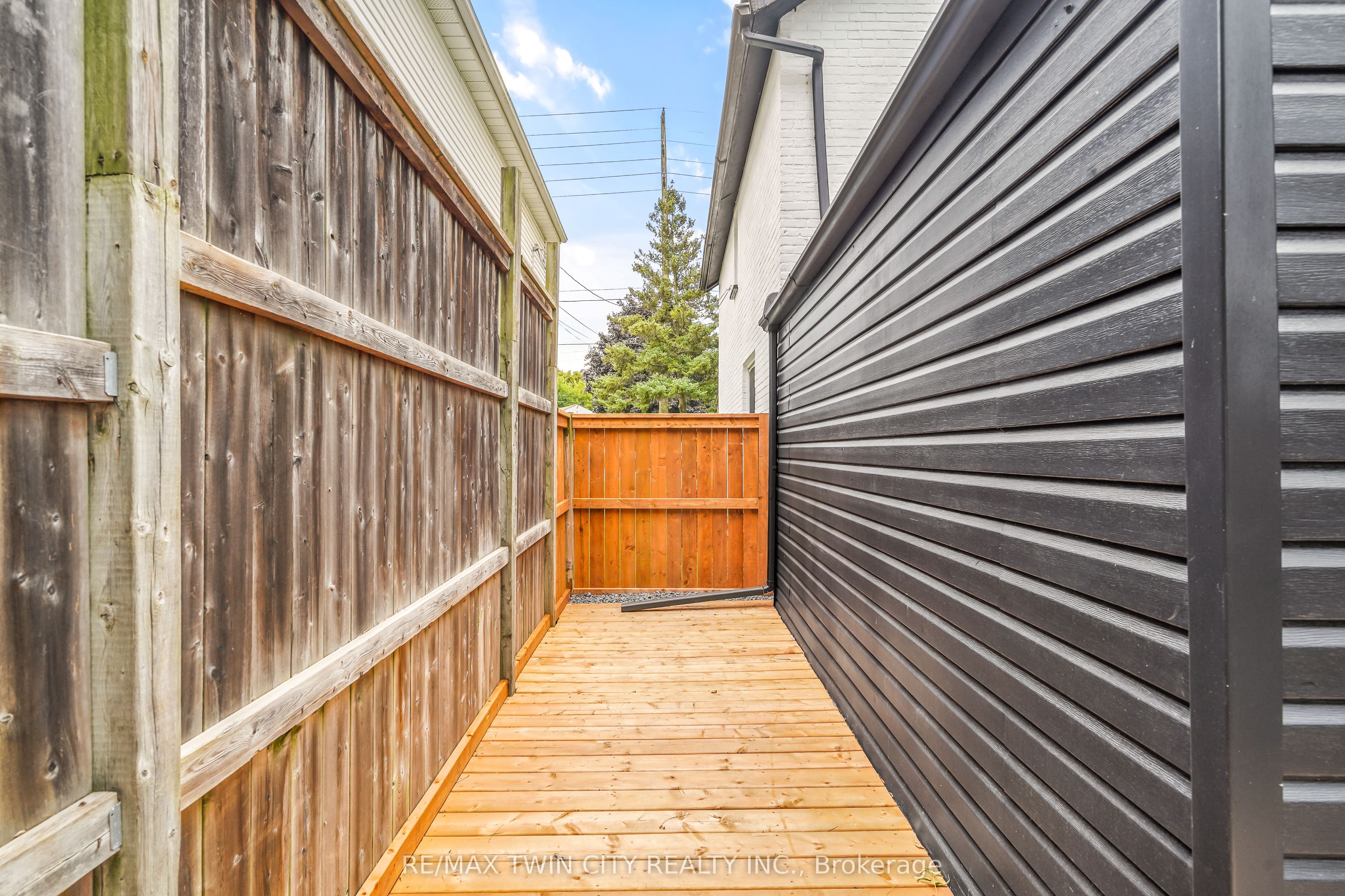 150 Stanley Street Property Photo 43
