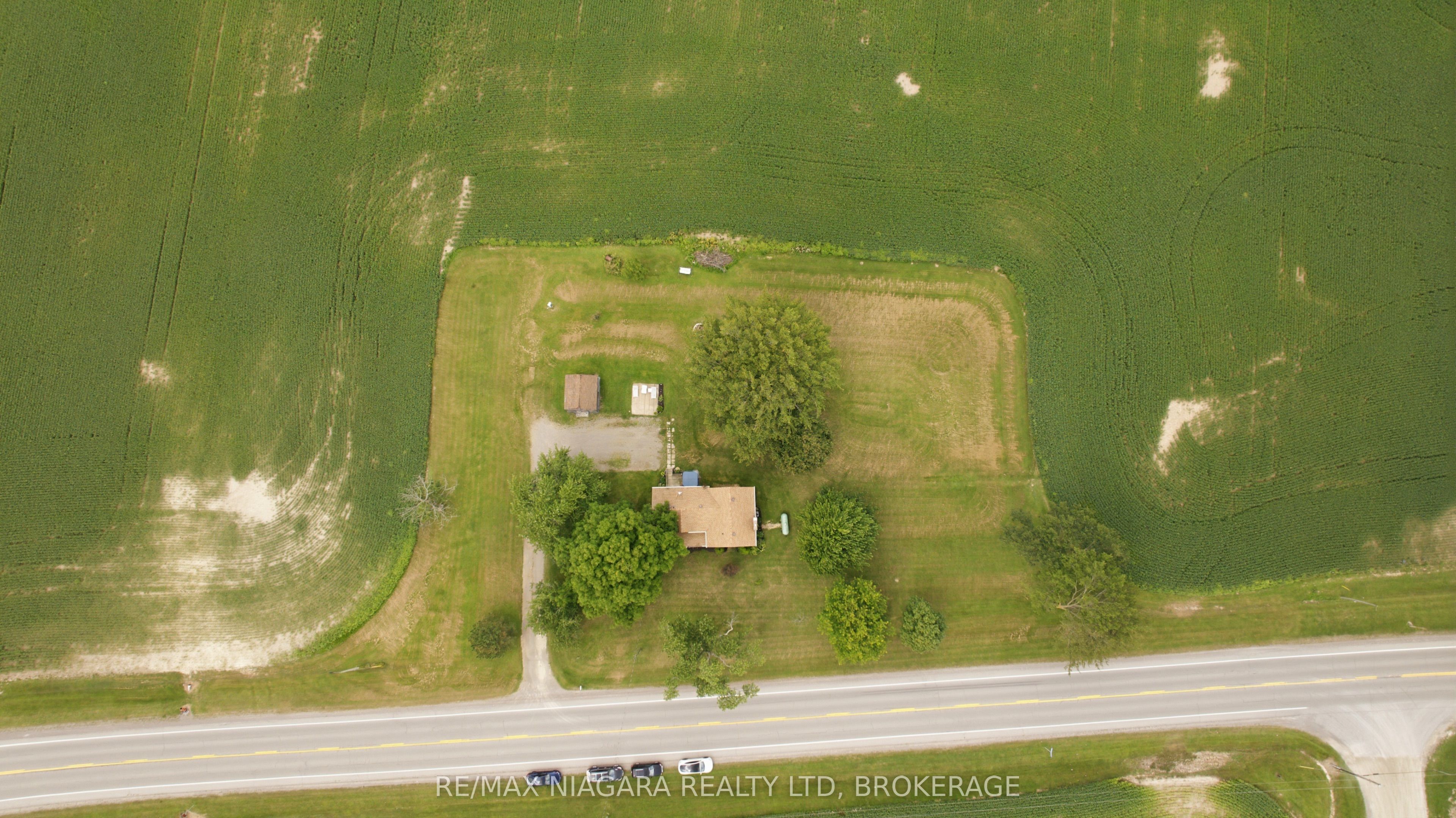 4491 Canborough Road Property Photo 4