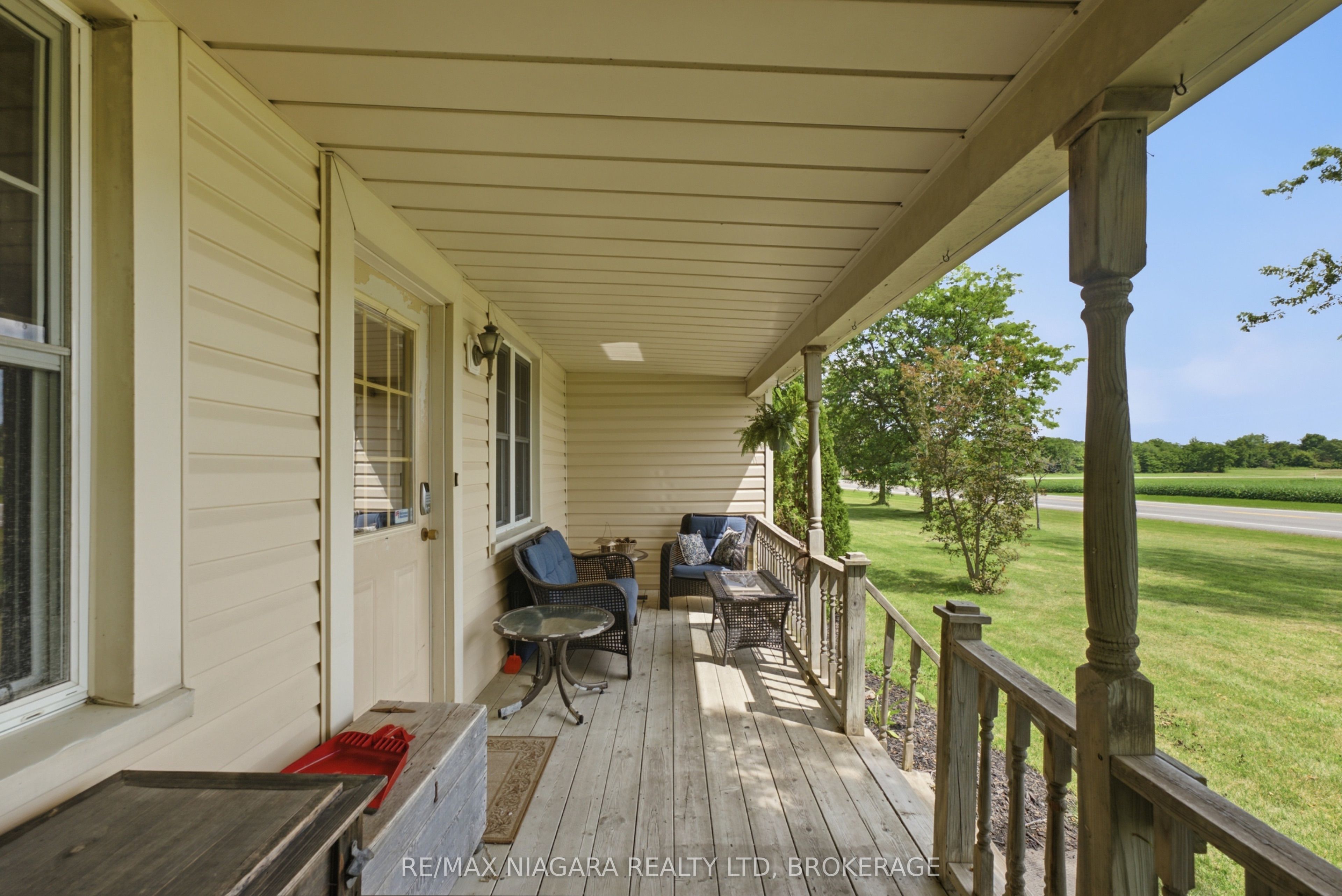 4491 Canborough Road Property Photo 5