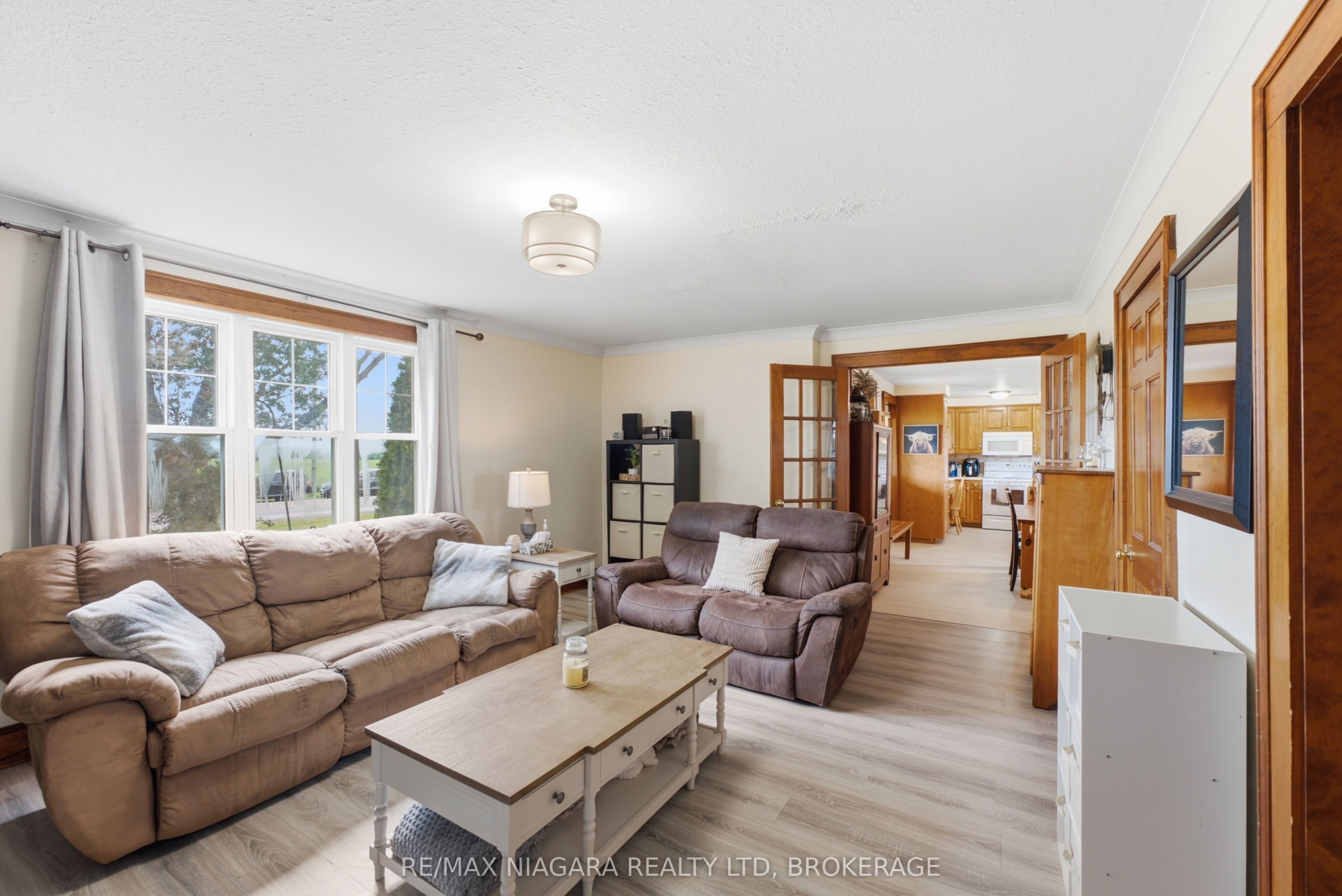 4491 Canborough Road Property Photo 12