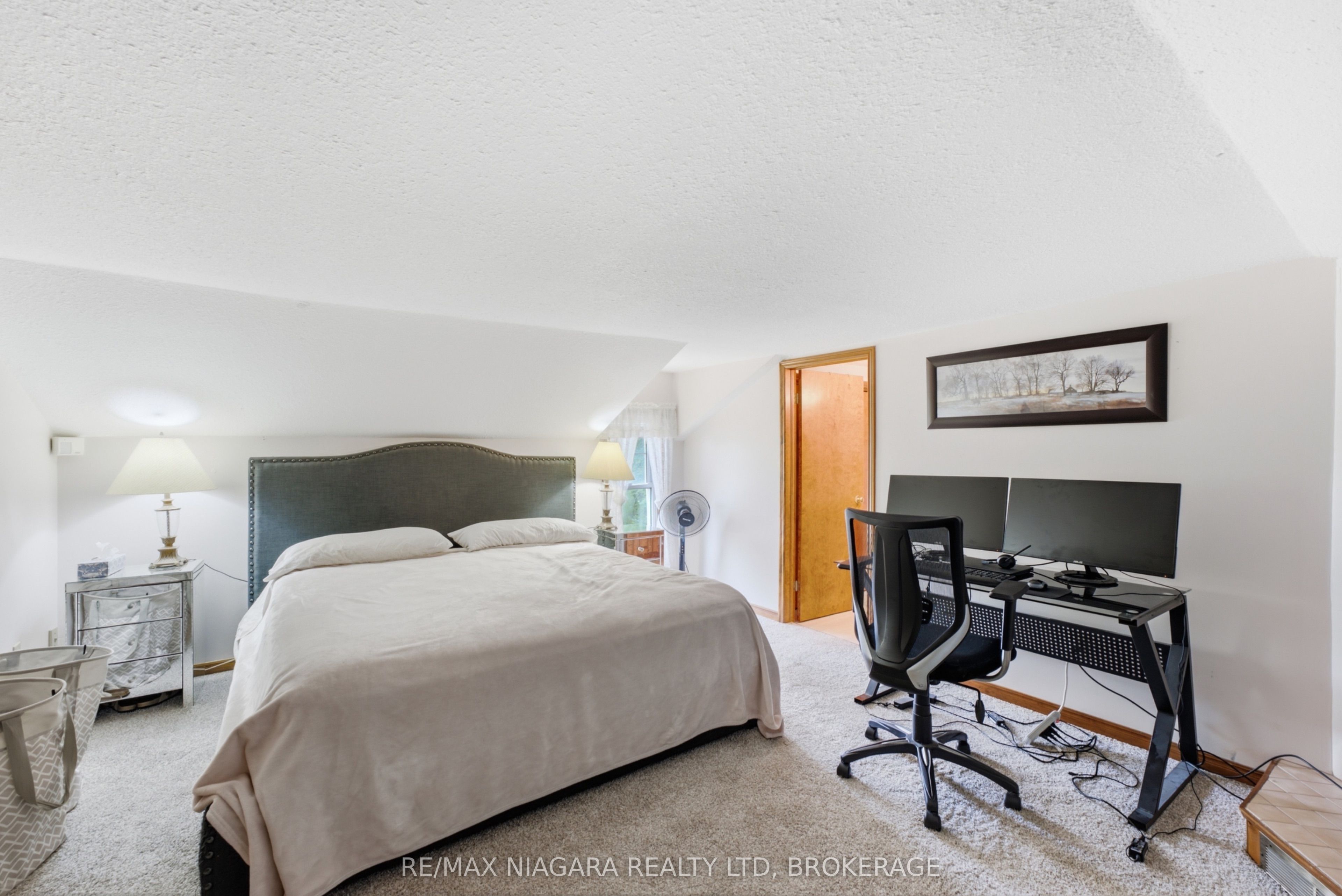 4491 Canborough Road Property Photo 15