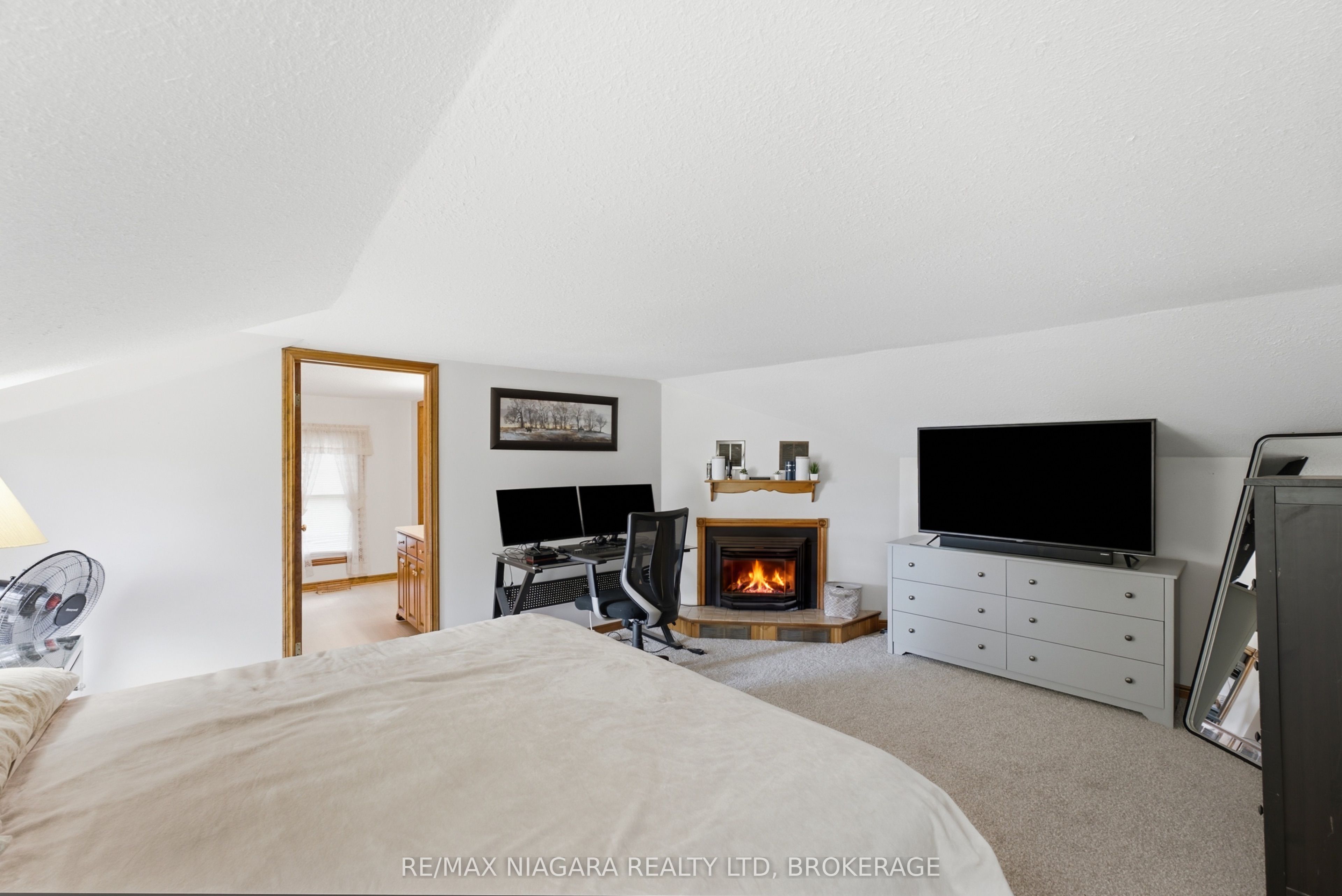 4491 Canborough Road Property Photo 16