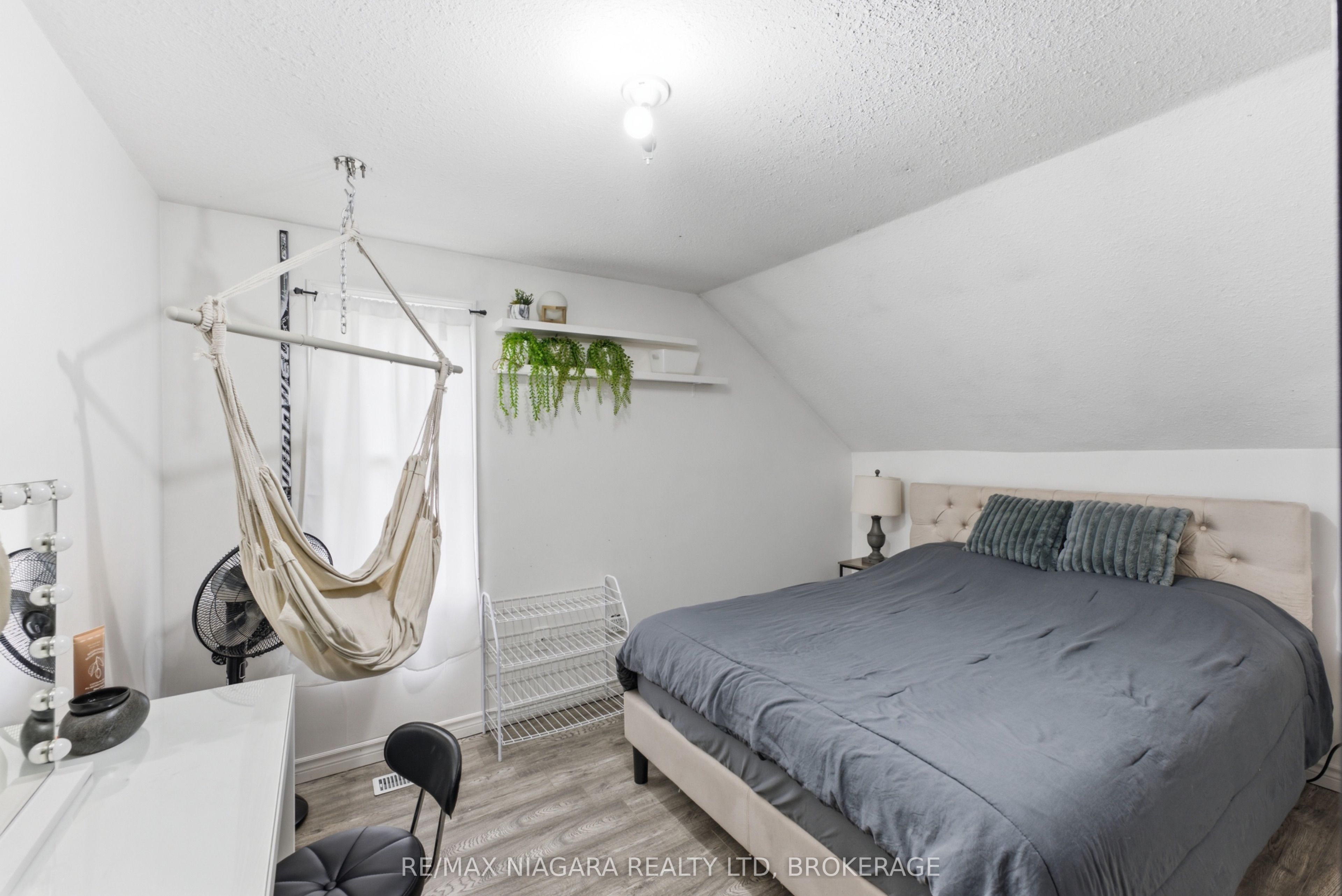 4491 Canborough Road Property Photo 21
